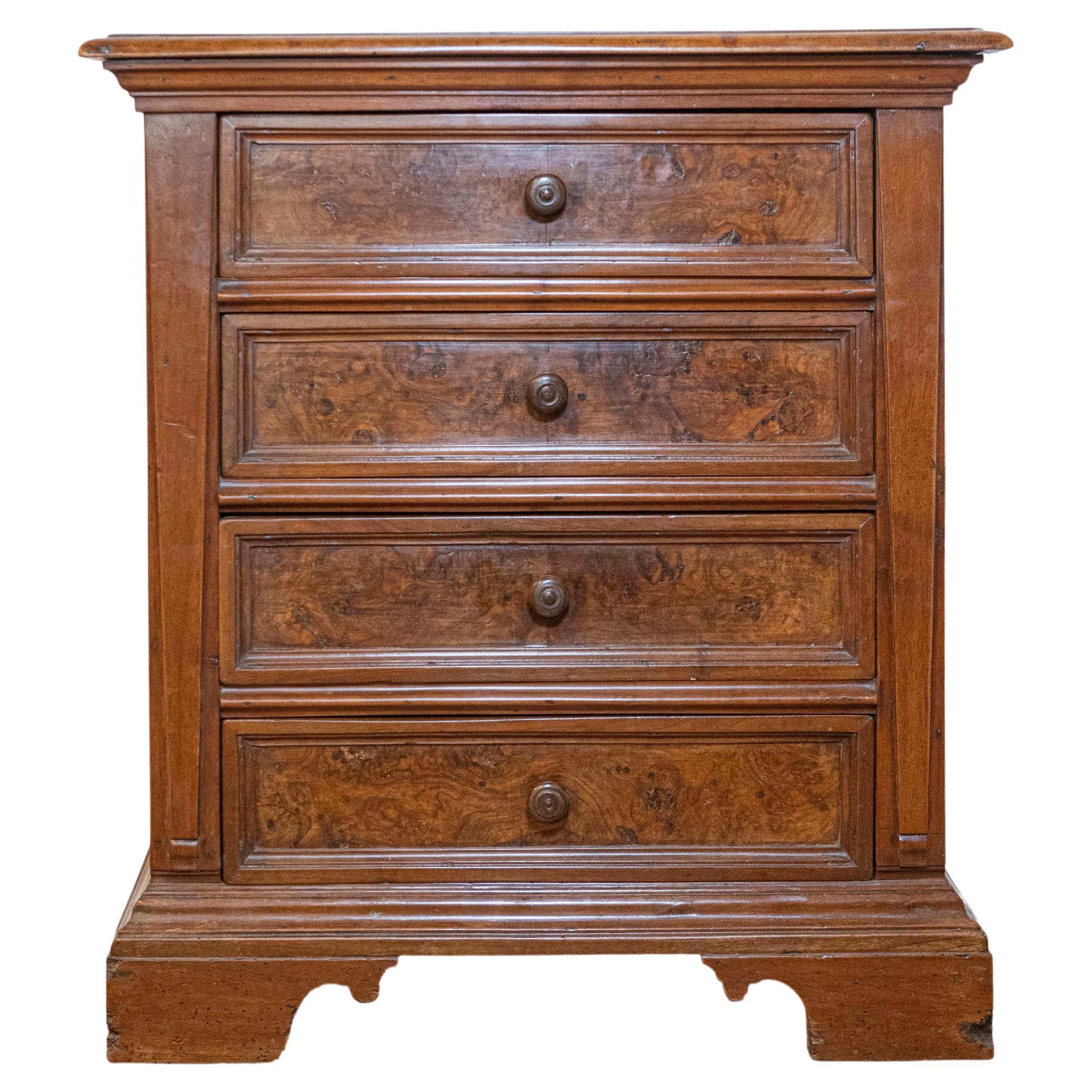 Italian 1840s Bedside Chest with Four Drawers, Burl Panels and Bracket Feet For Sale