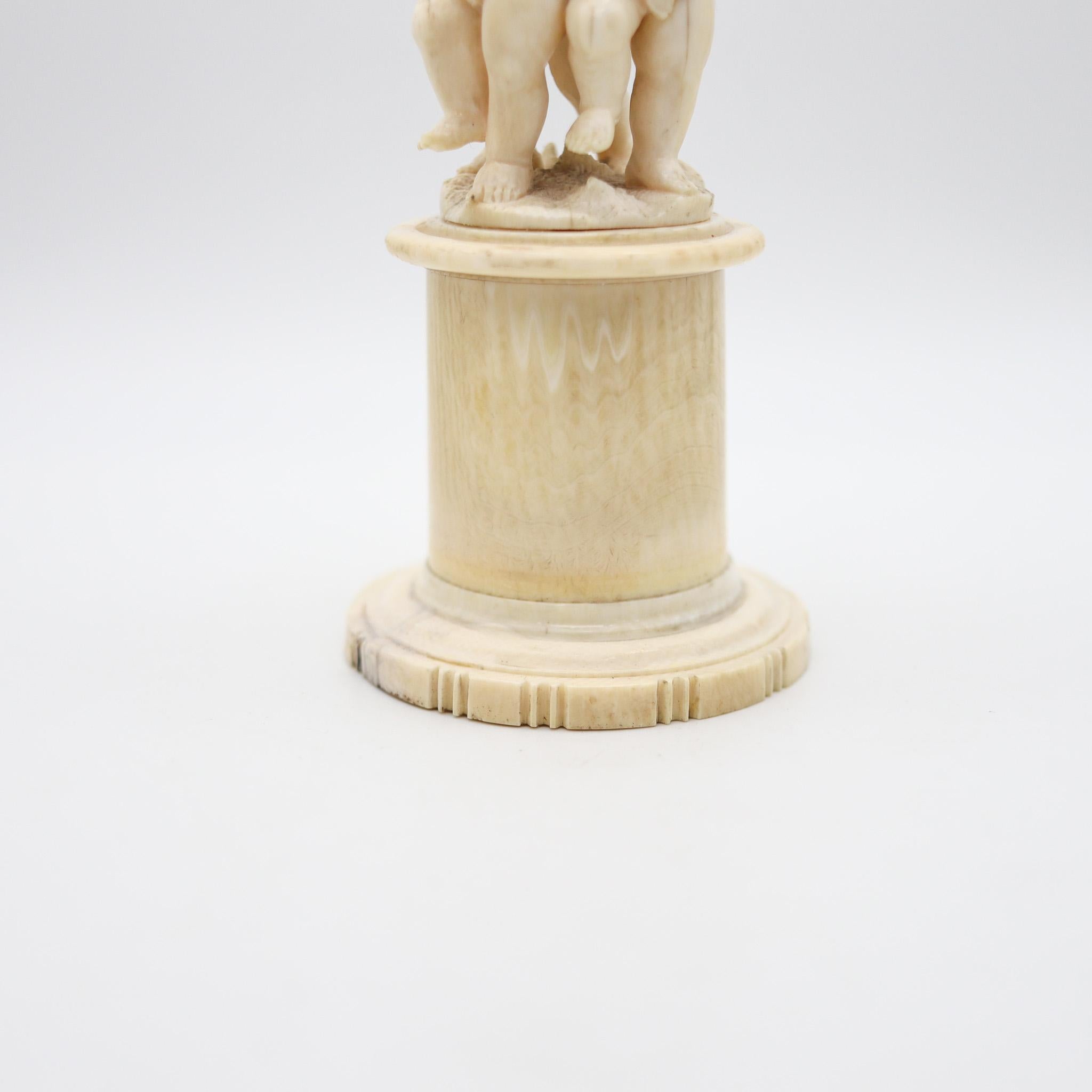 Italian 1850 Neo Classic Carved Desk Trophy Box With The Triumph of Bacchus In Excellent Condition In Miami, FL