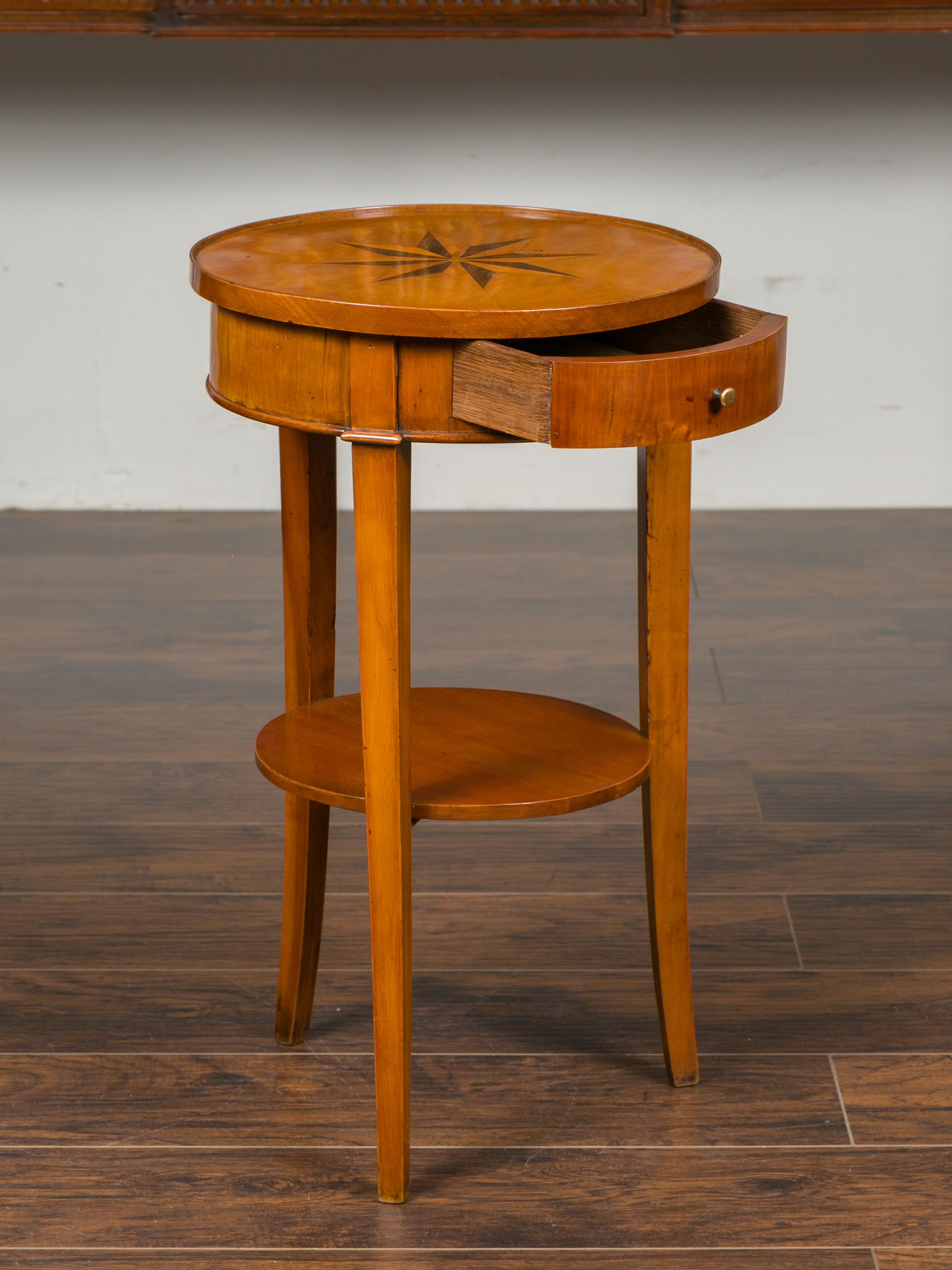 Italian 1850s Walnut Guéridon Table with Star Marquetry and Single Drawer For Sale 3