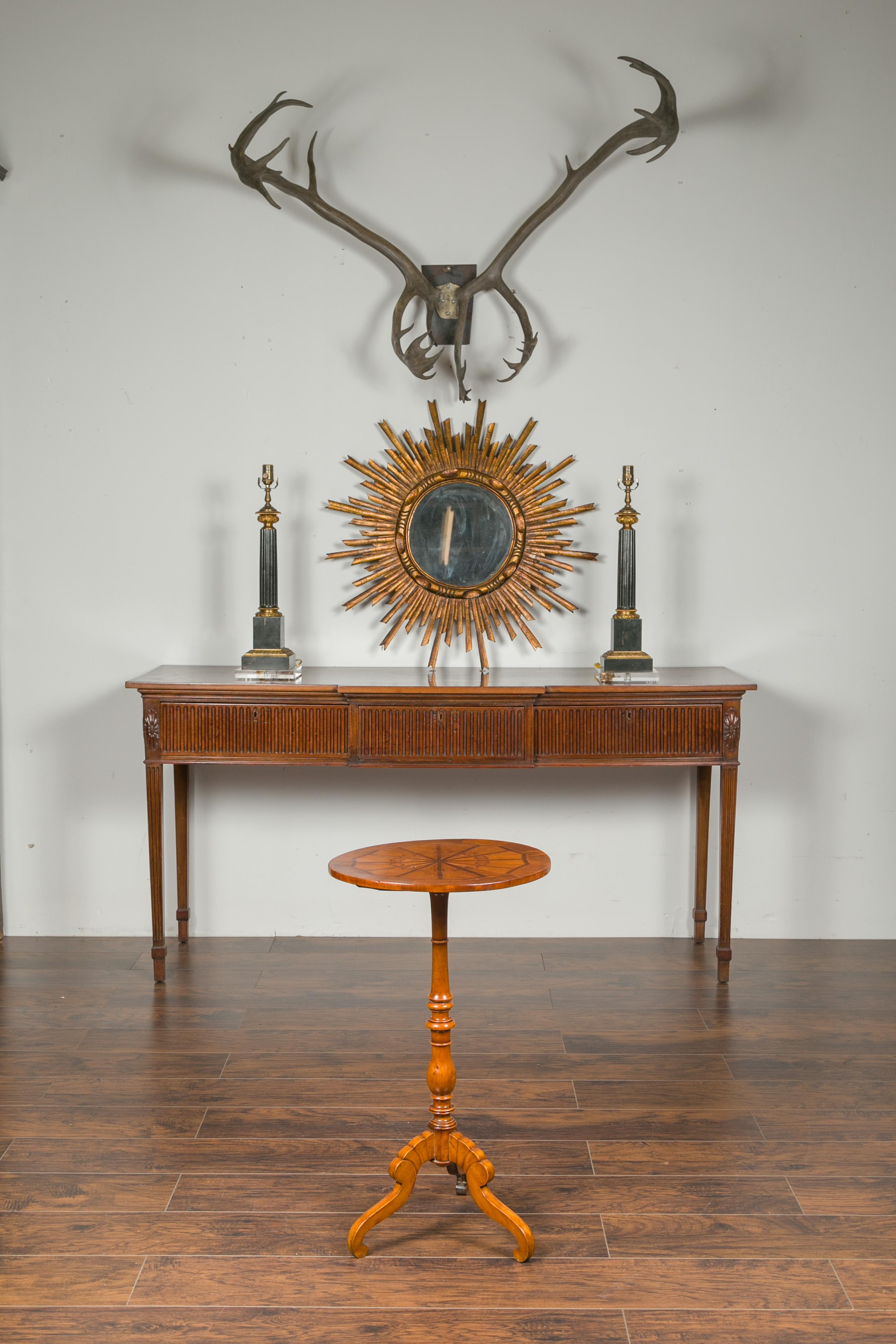 Italian 1850s Walnut Guéridon Table with Star Marquetry and Tripod Pedestal Base In Good Condition In Atlanta, GA