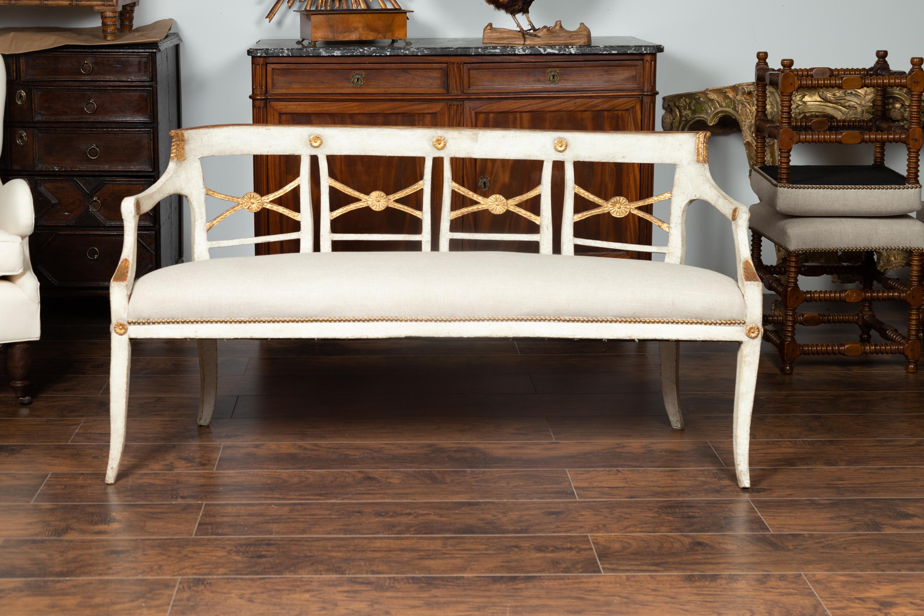 Italian 1860s Painted Wood Bench with Gilded Accents and New Upholstery For Sale 8