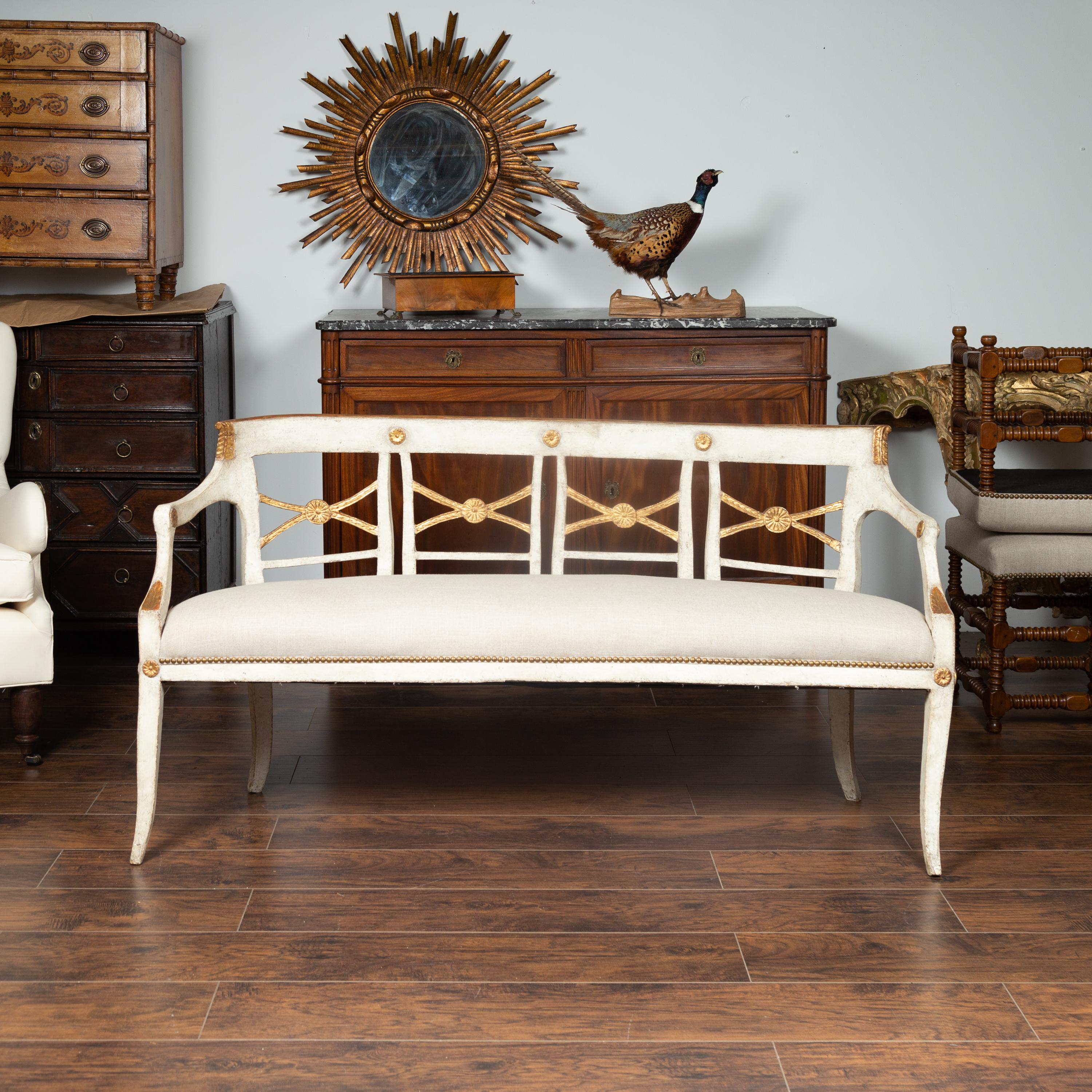 Italian 1860s Painted Wood Bench with Gilded Accents and New Upholstery For Sale 9