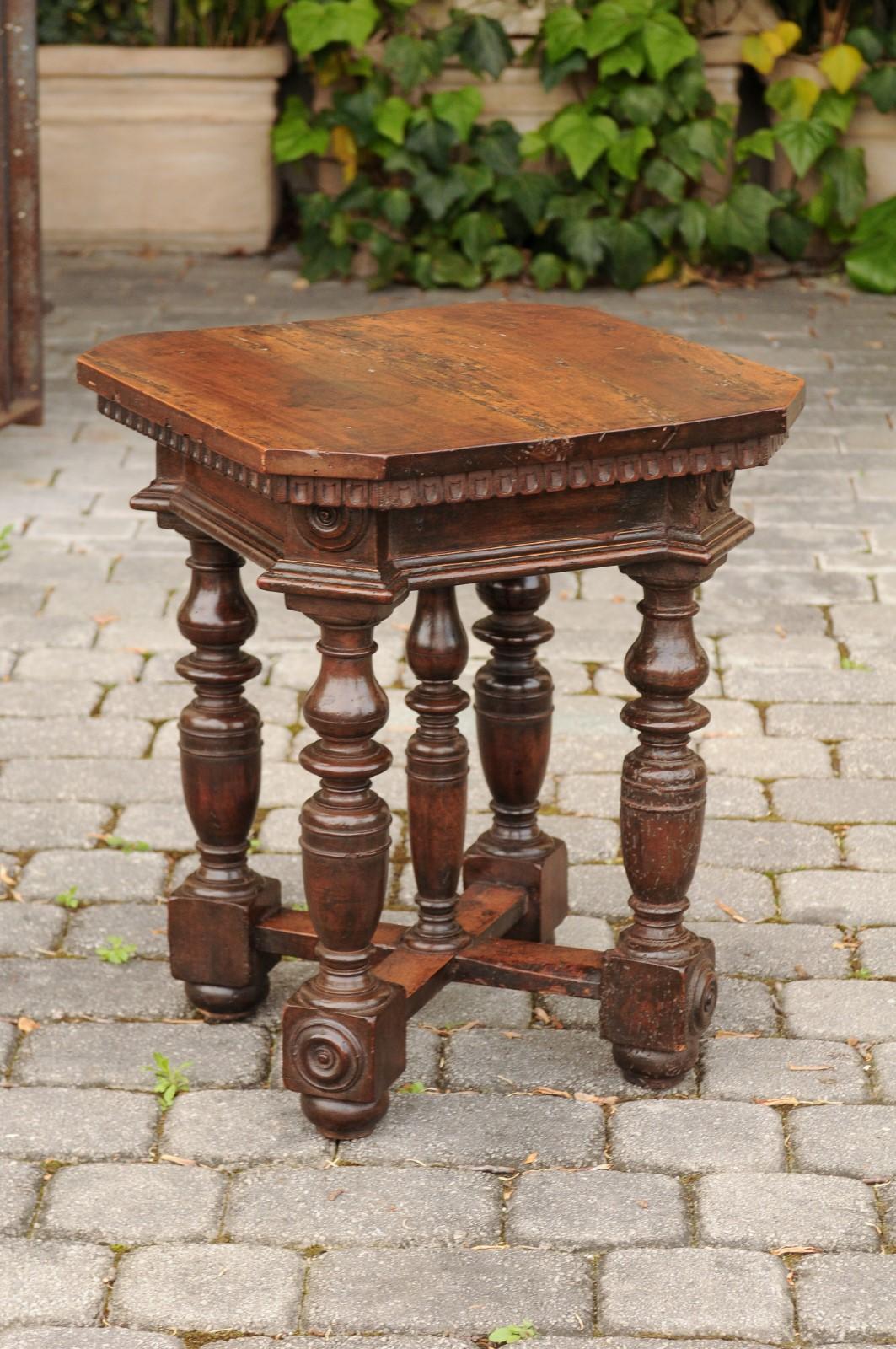 Italian 1860s Walnut Side Table with Scoop Patterns, Turned Base and Stretcher 1