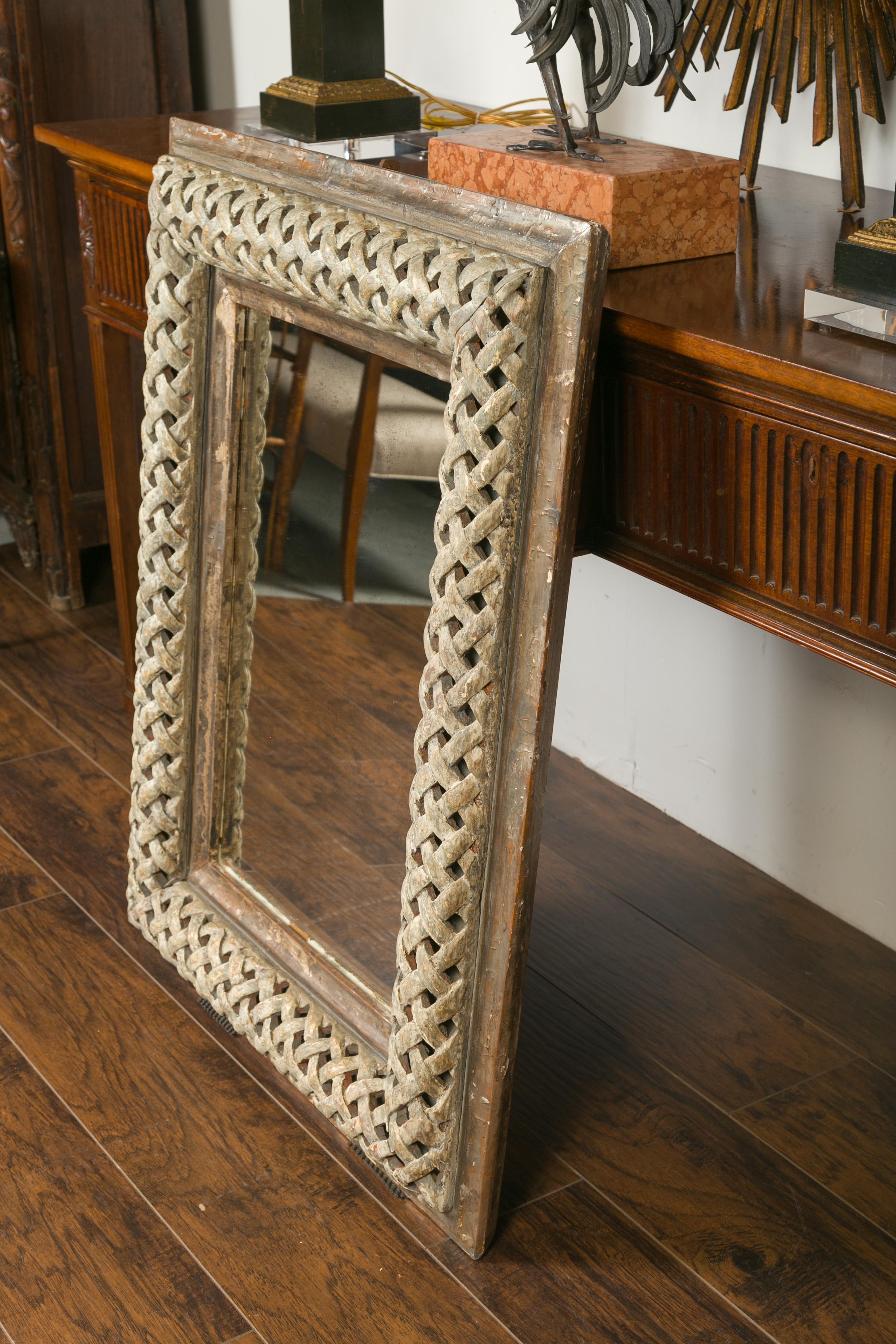 Italian 1870s Painted and Carved Wooden Mirror with Trellis Inspired Motifs 6