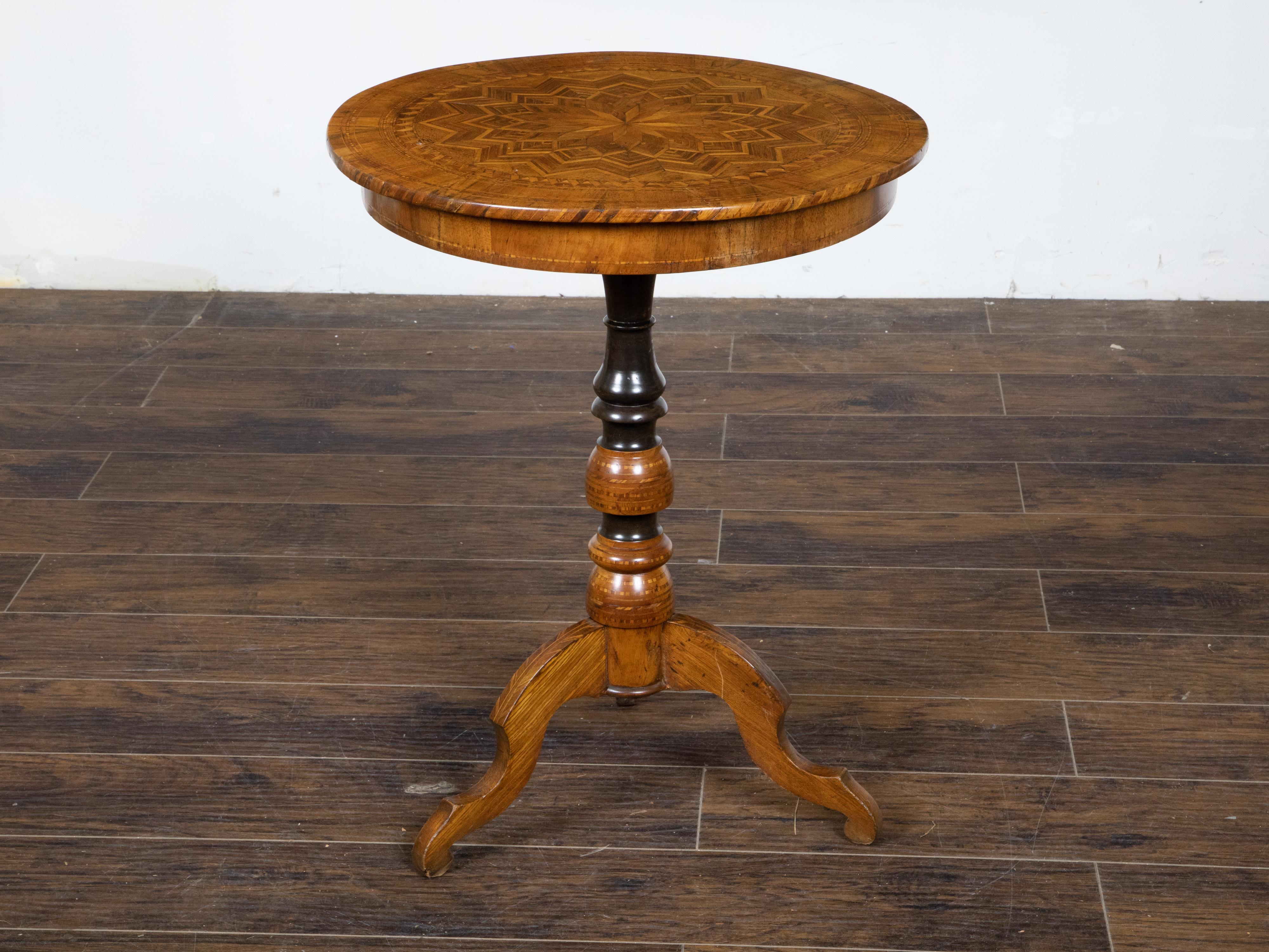 19th Century Italian 1890s Walnut Guéridon Table with Marquetry Top and Ebonized Pedestal For Sale