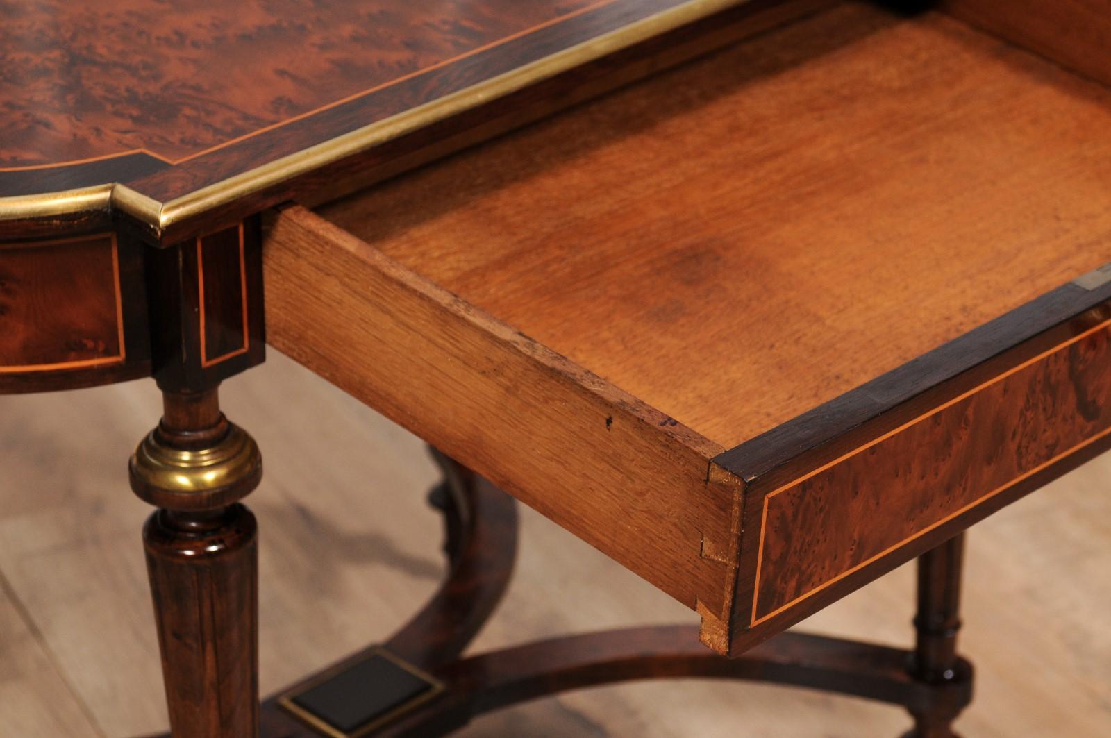 Italian 1890s Walnut, Mahogany and Brass Side Table with Floral Marquetry Décor For Sale 2