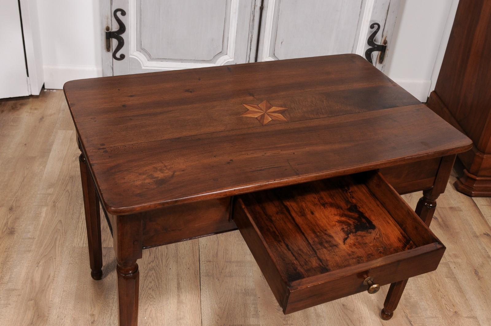 Italian 1890s Walnut Side Table with Elm Marquetry Star, Drawer and Turned Legs For Sale 1