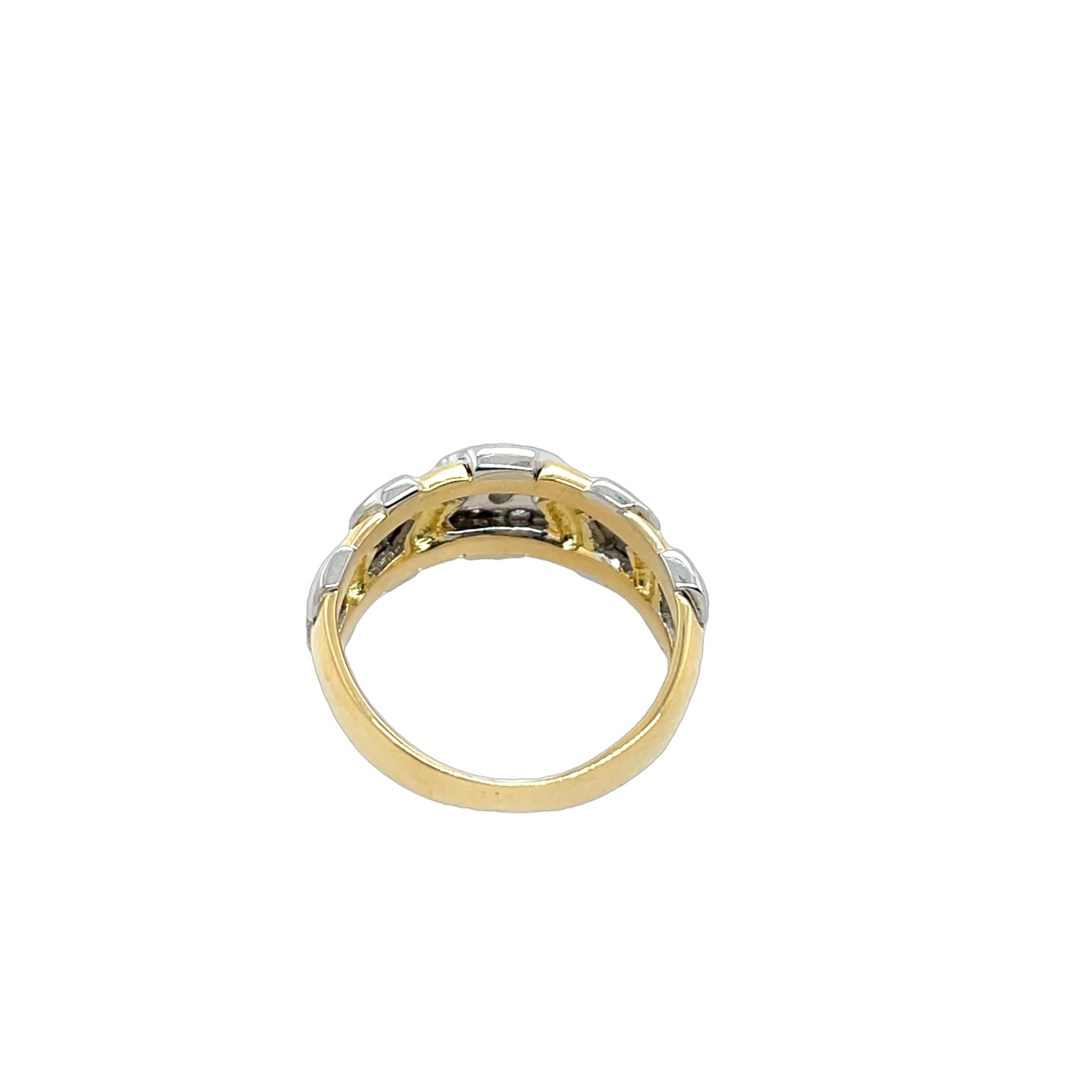 Taille ronde Bague italienne en or jaune et blanc 18 carats en vente