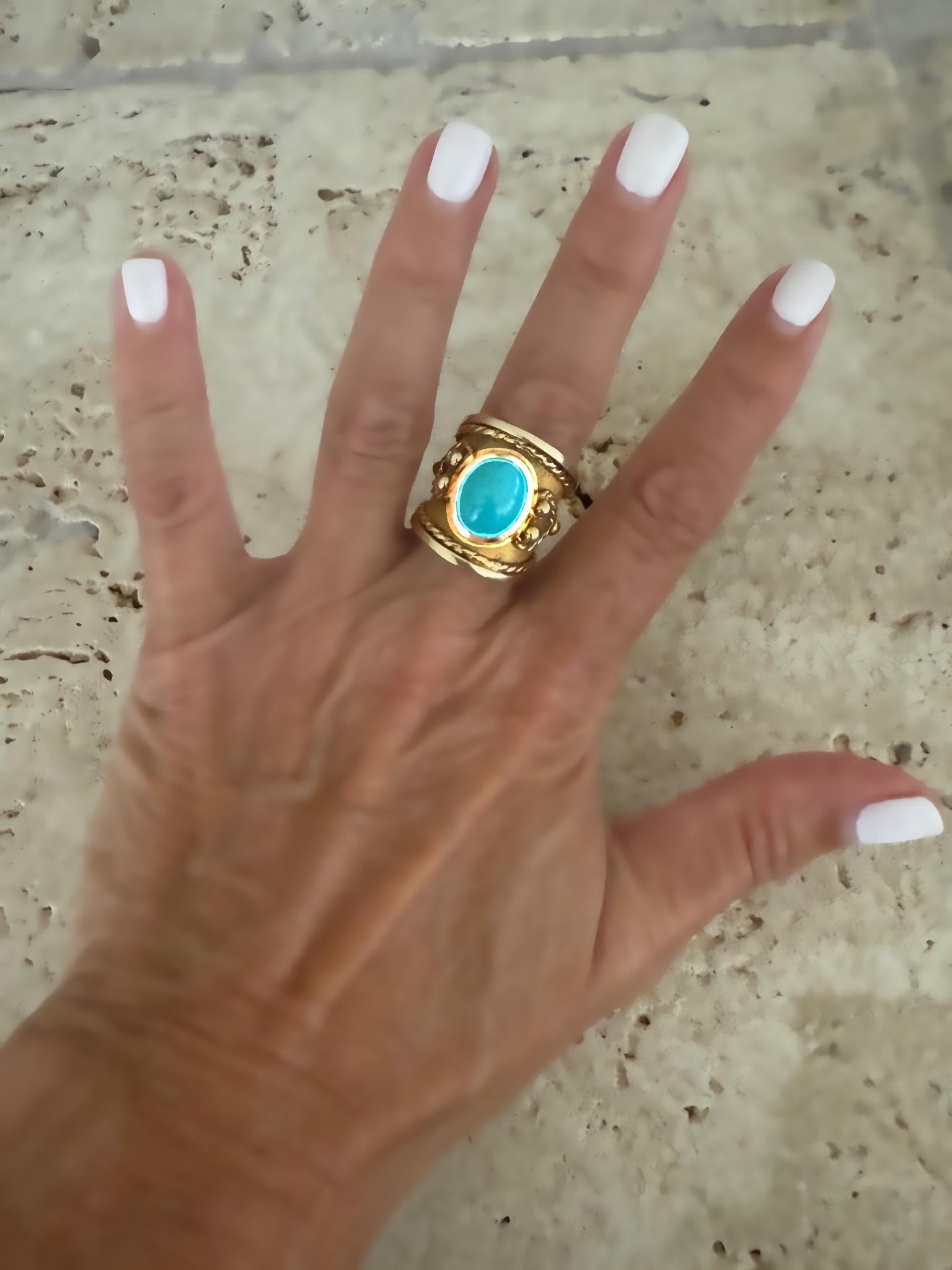 Anillo italiano del Renacimiento Etrusco de 18 quilates con cabujón de turquesa persa, circa 1970 en venta 4