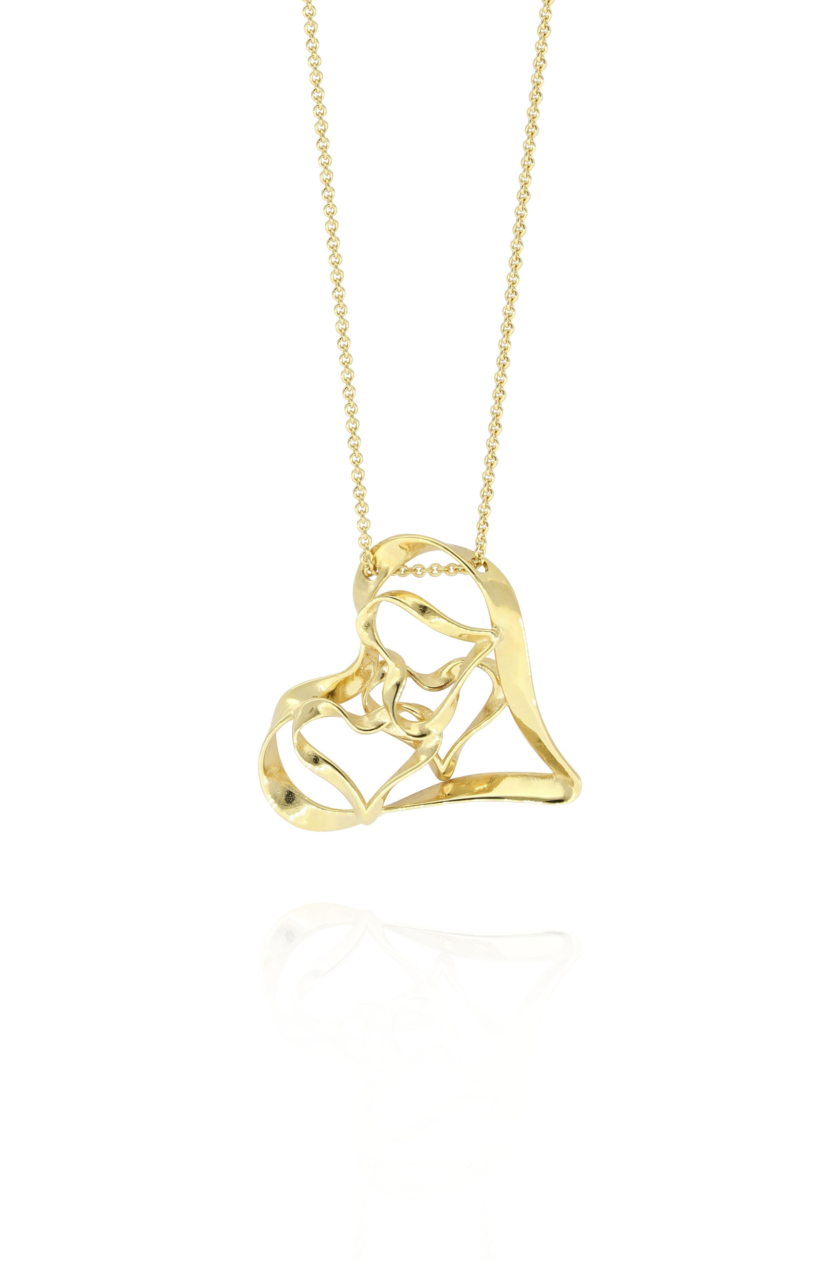 This beautiful heart shape pendant necklace, decorated with three interlocking smaller hearts in abstract form, with superb craftsmanship. It is a perfect accessory for modern and sophisticated women.
The company was founded one and a half centuries