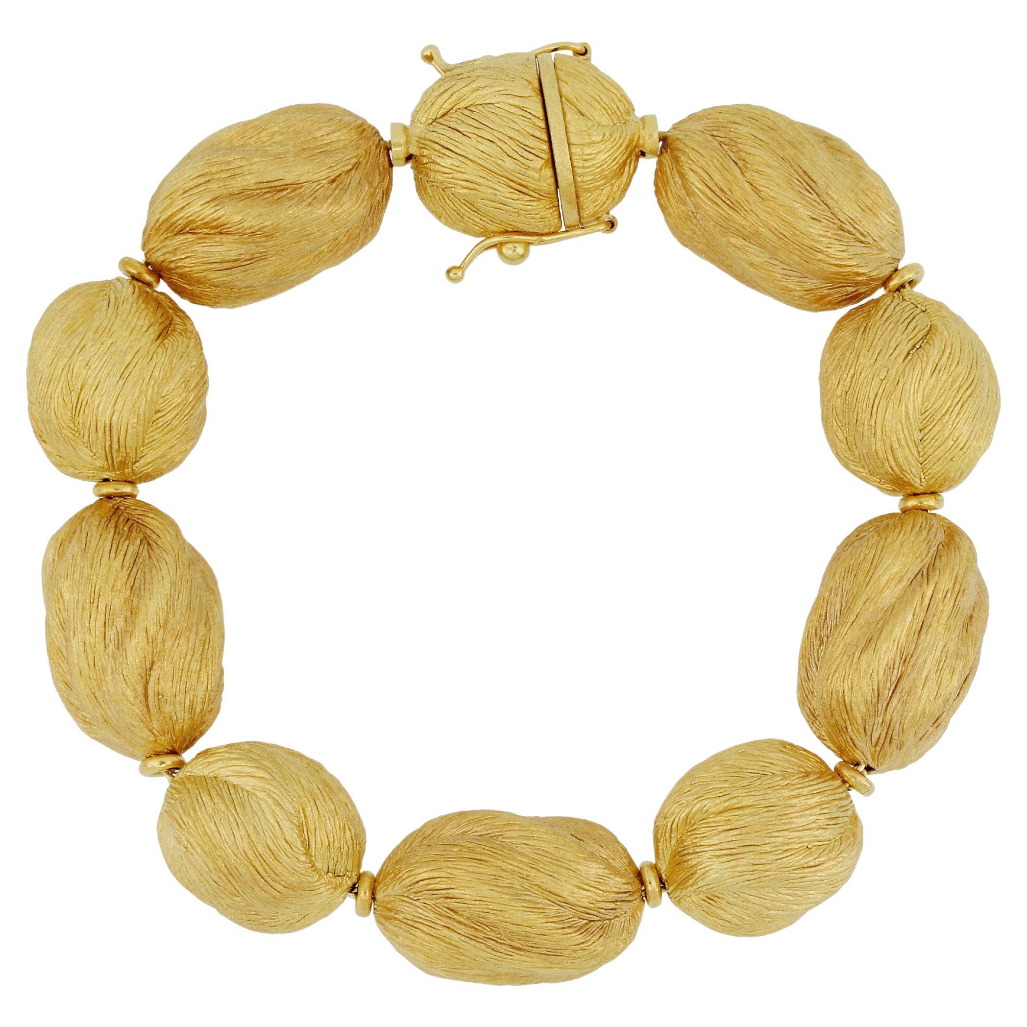 Italian 18K Gold Bracelet with Unique Design