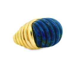 Italian 18K Gold Carved Lapis Lazuli Bombe Ring, 1970s Modernist Statement Desig