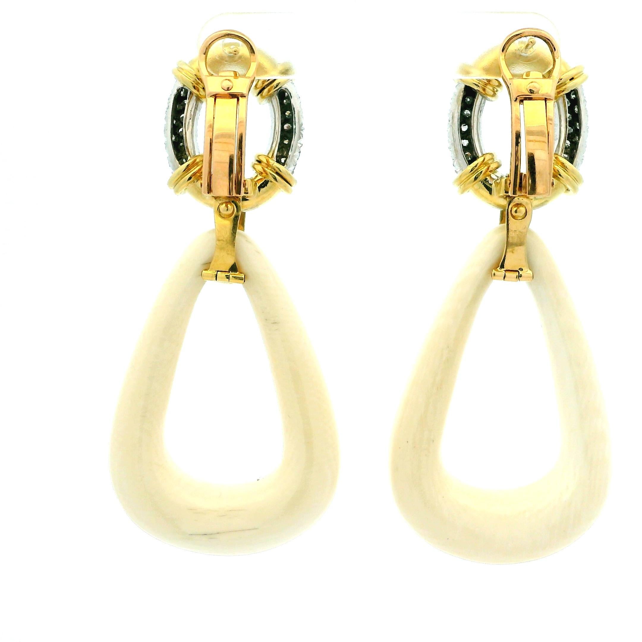 Italienische Cabrio-Ohrringe aus 18K Gold mit Diamanten und geschnitztem Knochen im Angebot 1