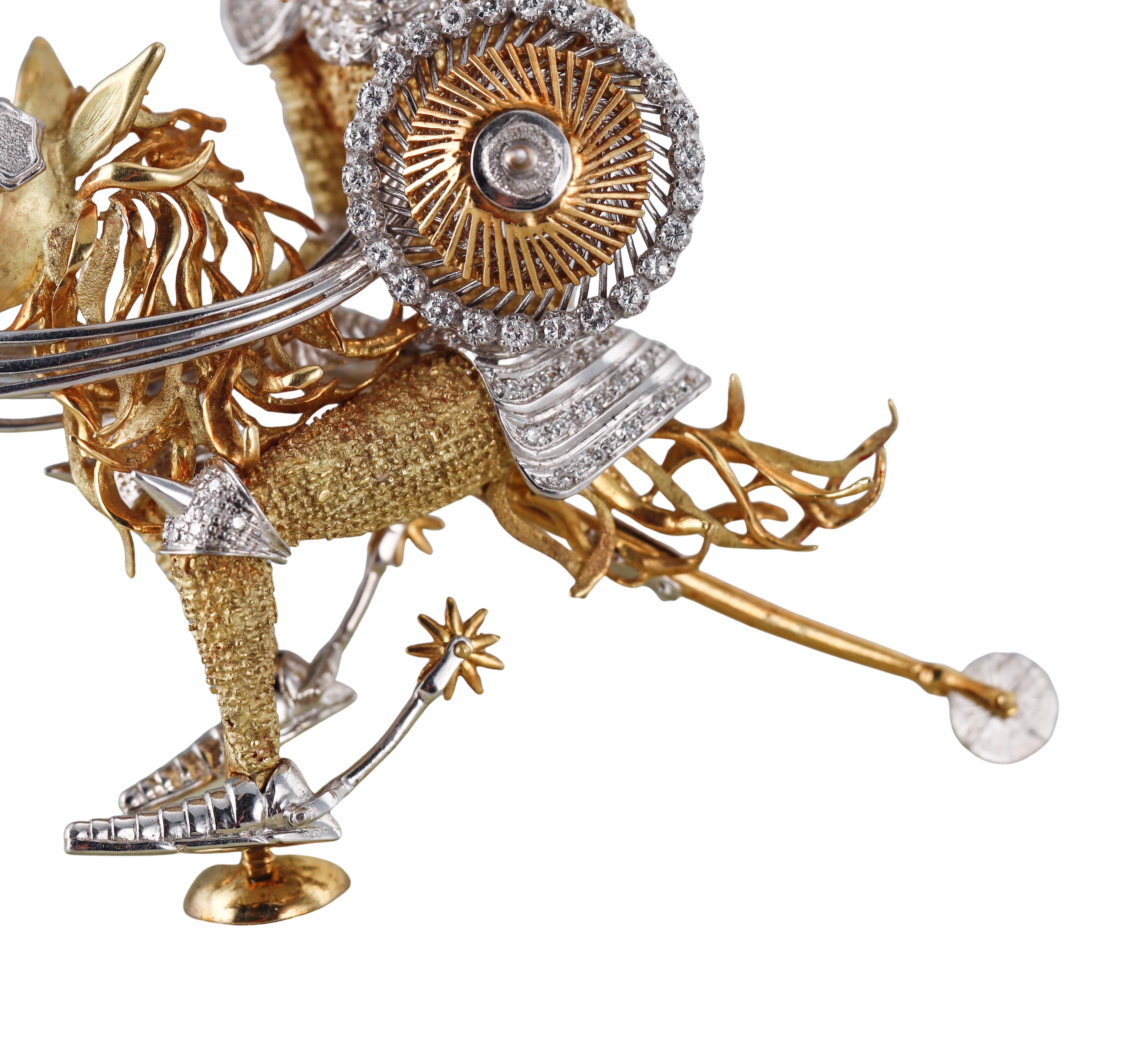 Spilla grande in oro 18k con diamante Don Chisciotte e base in agata In condizioni ottime in vendita a New York, NY