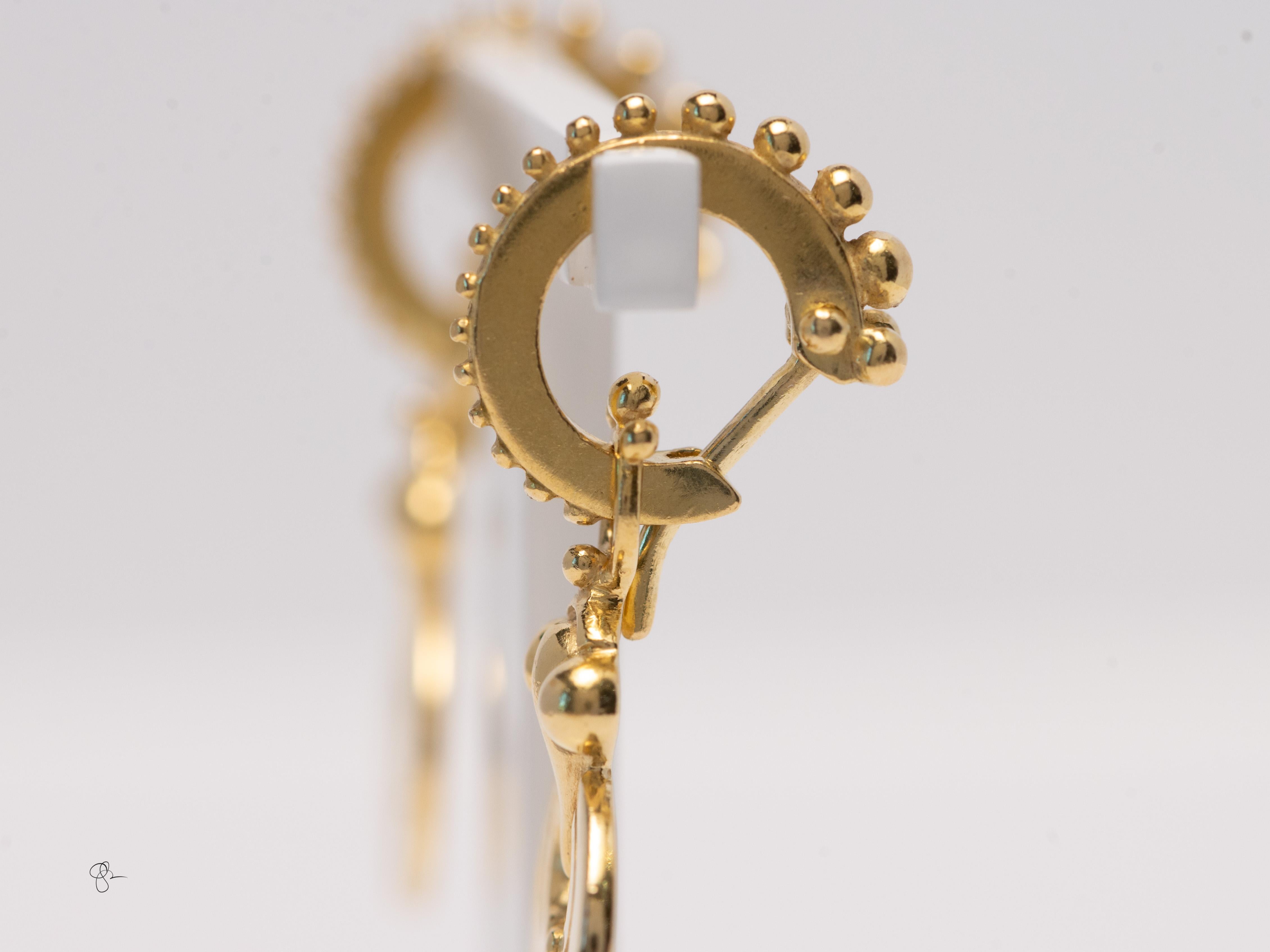 Orecchini pendenti in oro 18k - Design moderno e artigianale, Made in Italy In condizioni buone in vendita a Tucson, AZ