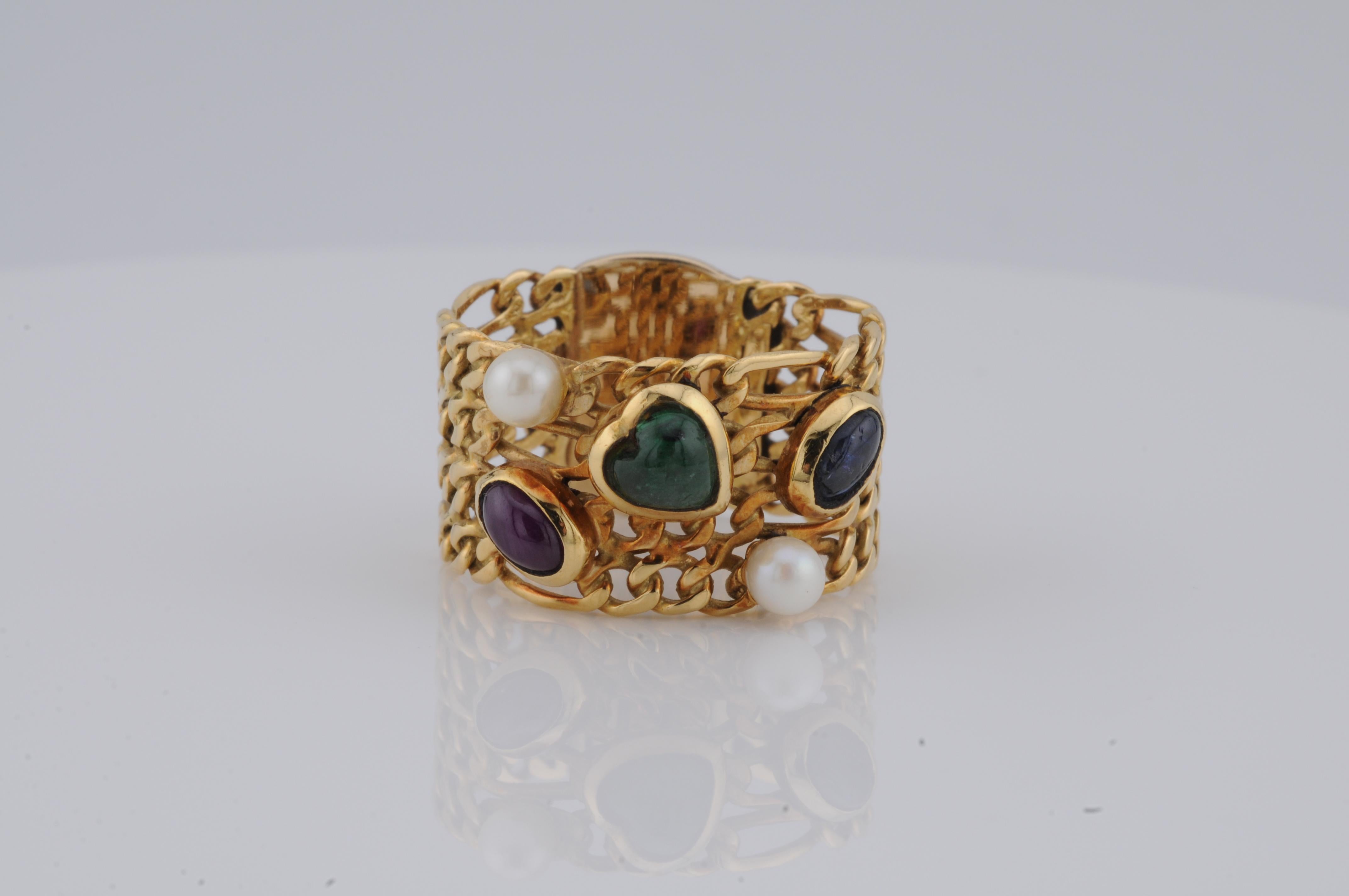 Mouvement esthétique Bague Figaro italienne en or 18k avec rubis, saphir, émeraude et perle - 6.9g en vente