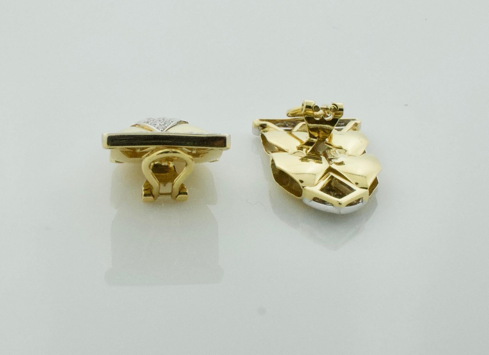 Round Cut Italian 18k Gold Flexible Diamond Earrings – 1.00 Carat Total For Sale