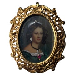 Broche/Pendentif italien en or 18 carats peint à la main avec un portrait miniature de femme 