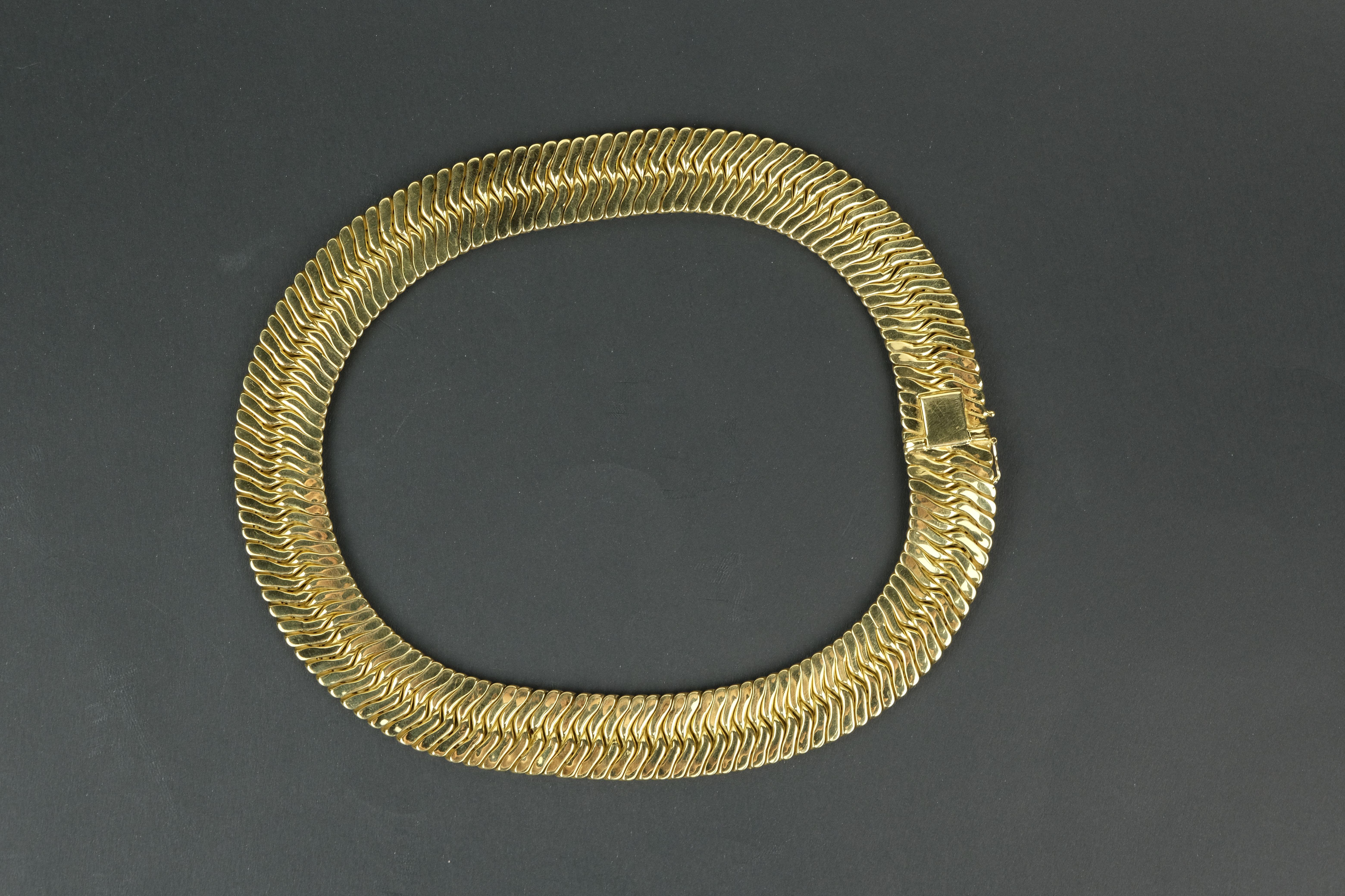 Italian 18K Gold Herringbone Chain For Sale 1