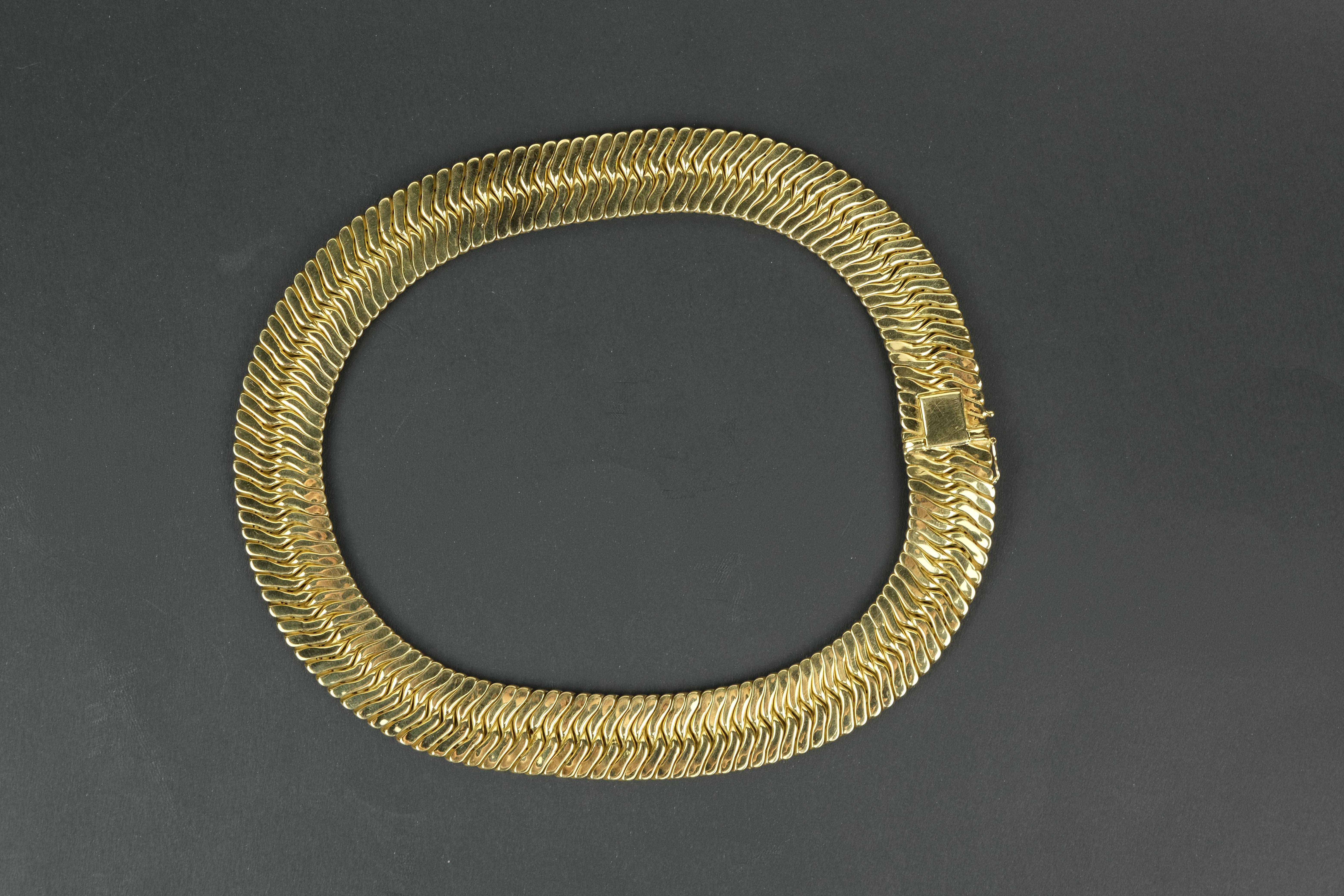 Italian 18K Gold Herringbone Chain For Sale 1