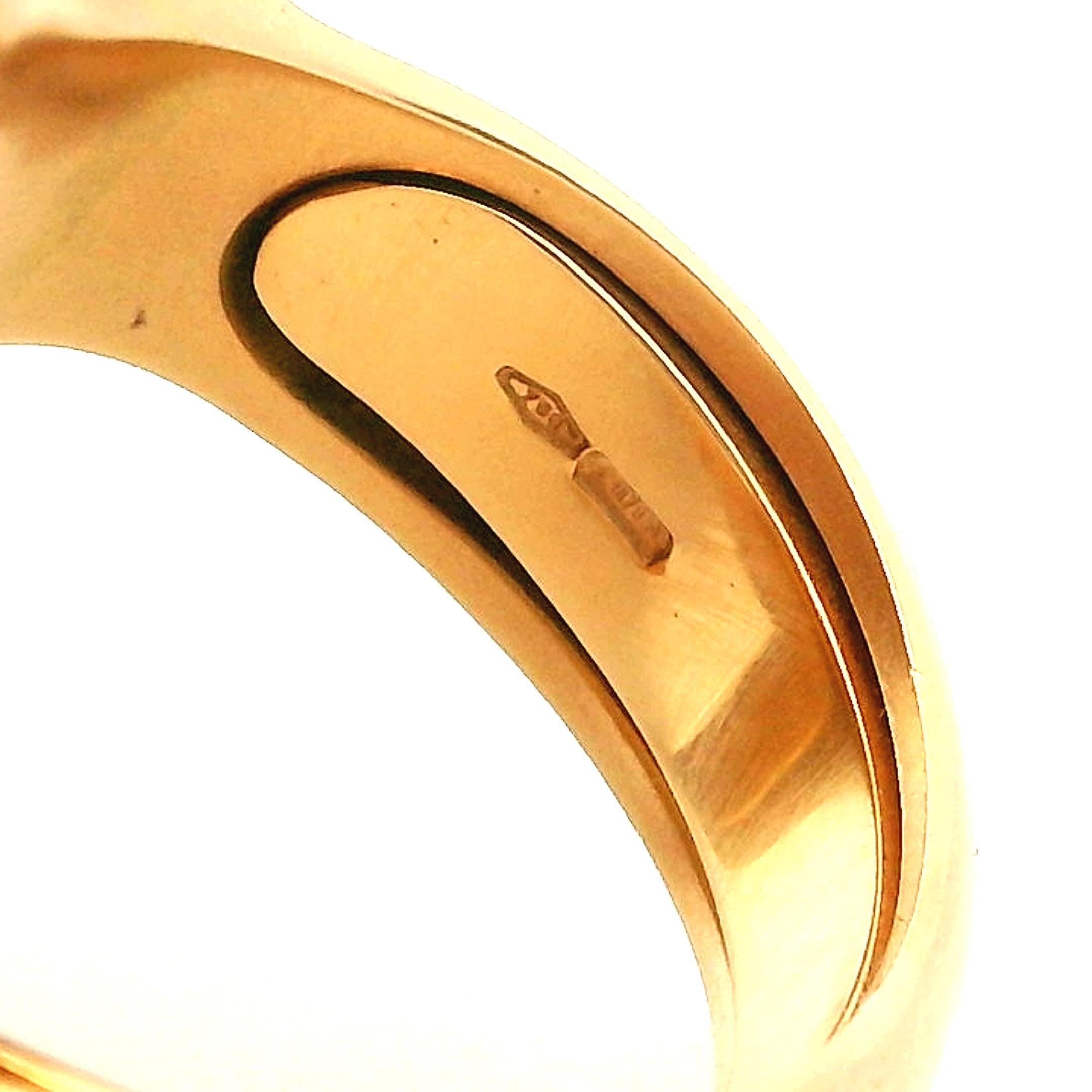 Italian 18K Gold Sculptural Coral Flower Ring with Diamonds, Circa 1970s en vente 9