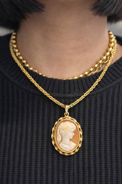 Italian 18K Gold Shell Cameo Pendant Necklace, Hand-Carved Lady Profile, Circa 1