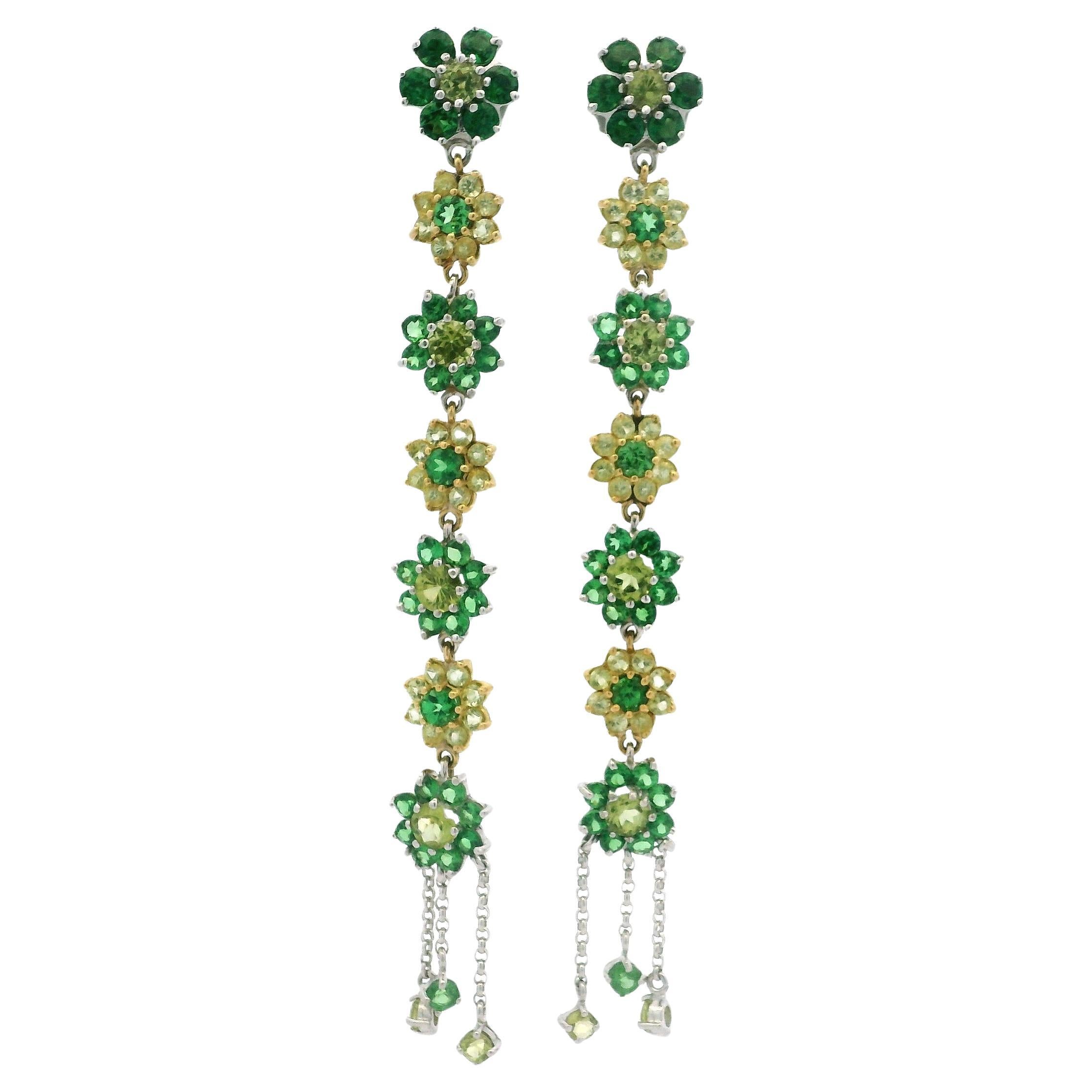 Pendientes Florales Largos de Granate Tsavorita y Peridoto en Oro Italiano Bicolor de 18K