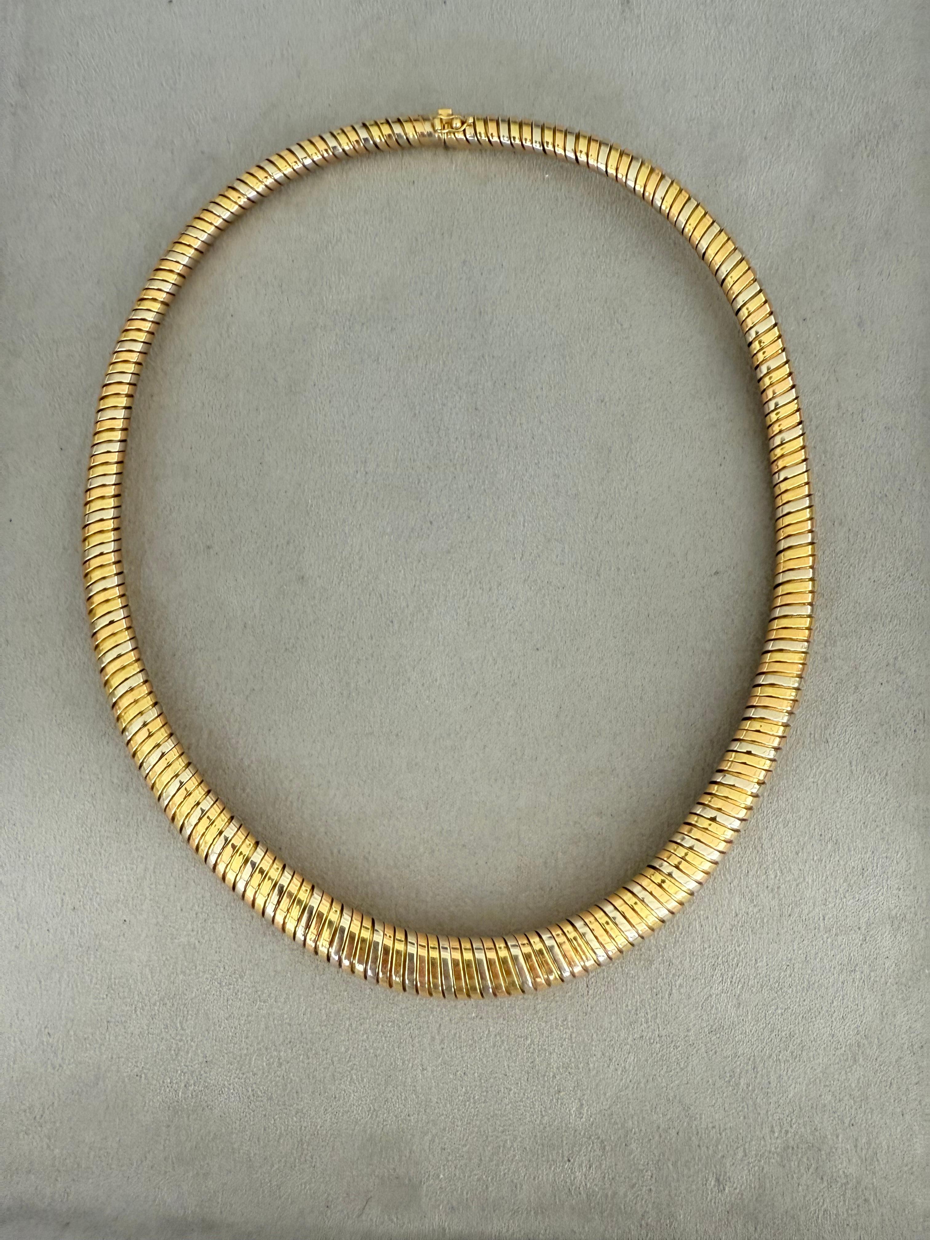 Italienische Halskette aus zweifarbigem 18-karätigem Gold für Tubogas von Masella, 1970er Jahre im Zustand „Hervorragend“ im Angebot in Miami, FL