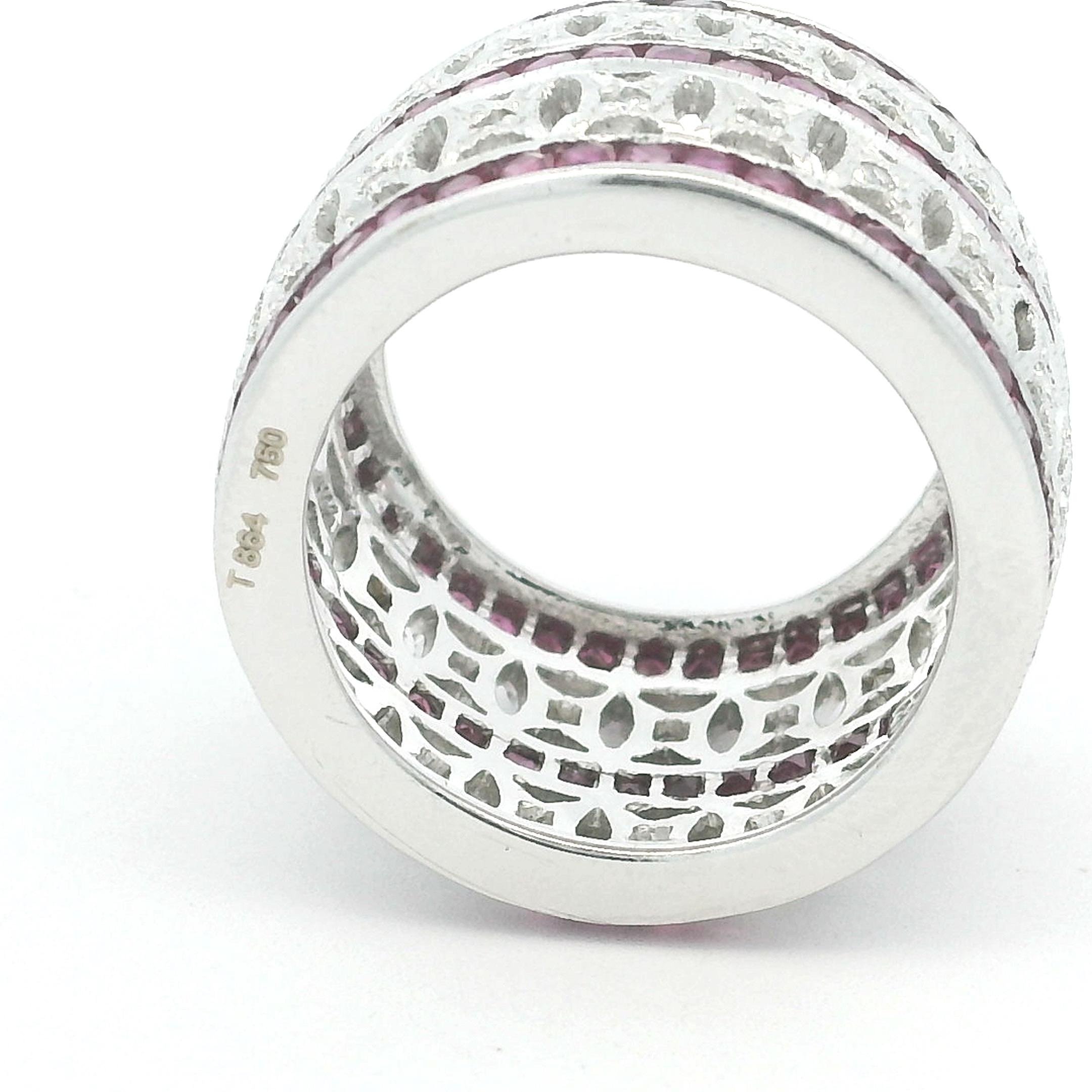 Anello a fascia larga in oro bianco 18 carati con rubini da 3 carati e diamanti da 1 carato in vendita 5