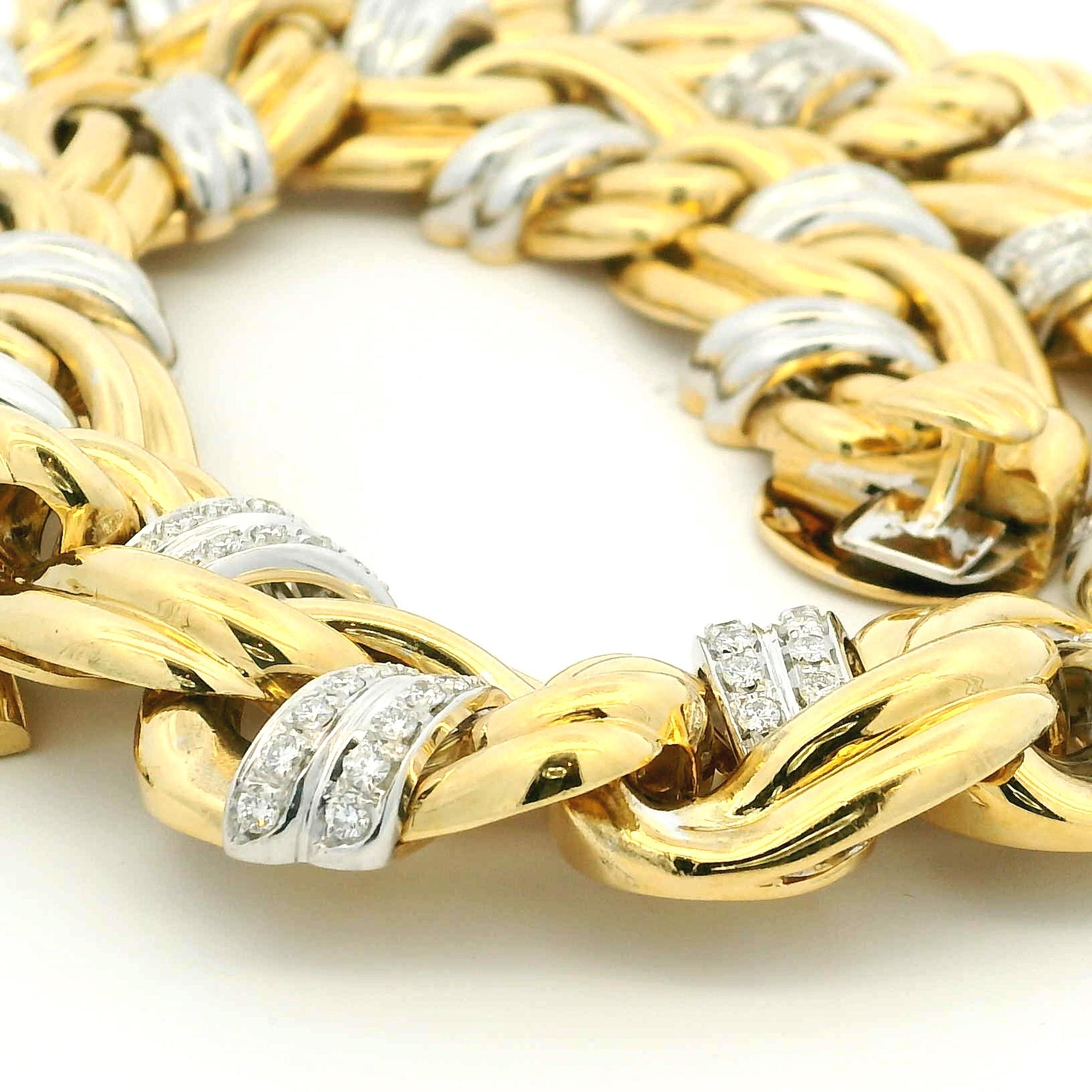 Italienische 18K Gelb- und Weißgold schwere A Link Halskette mit 5,5 Karat Diamant (Rundschliff) im Angebot
