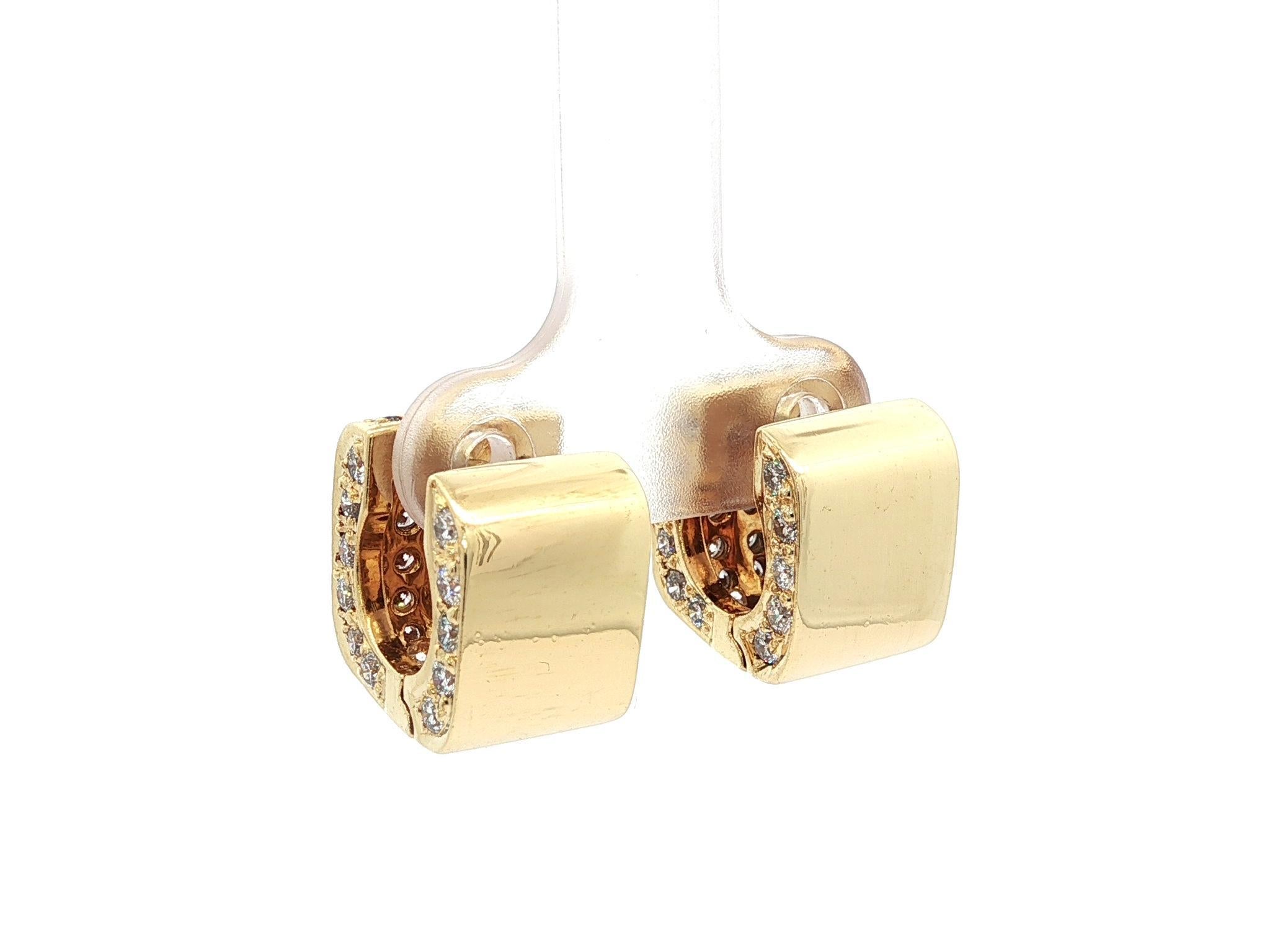 Boucles d'oreilles italiennes en or jaune 18k avec diamant pavé de feu 1.55ctw en vente 7