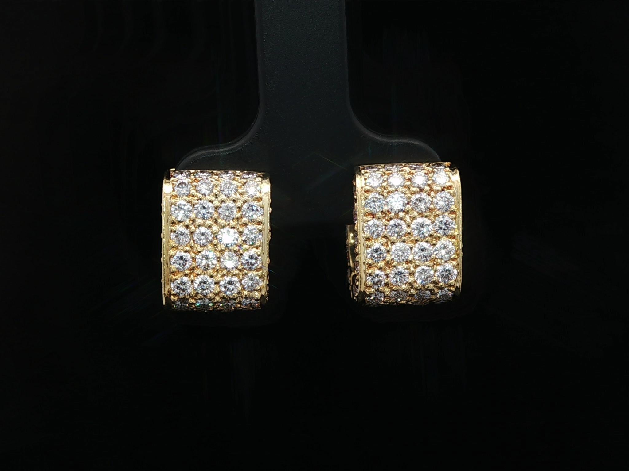 Boucles d'oreilles italiennes en or jaune 18k avec diamant pavé de feu 1.55ctw en vente 11