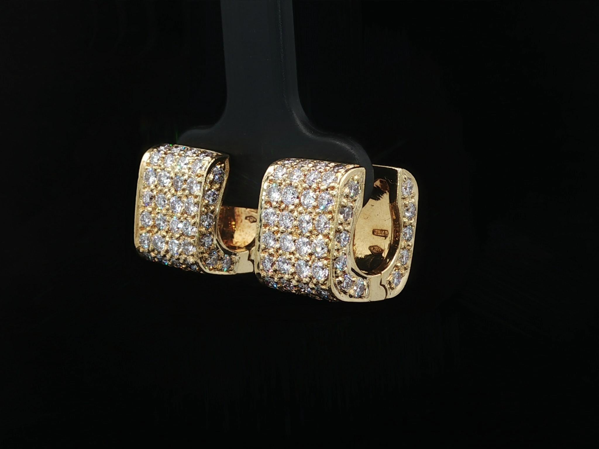 Boucles d'oreilles italiennes en or jaune 18k avec diamant pavé de feu 1.55ctw en vente 2
