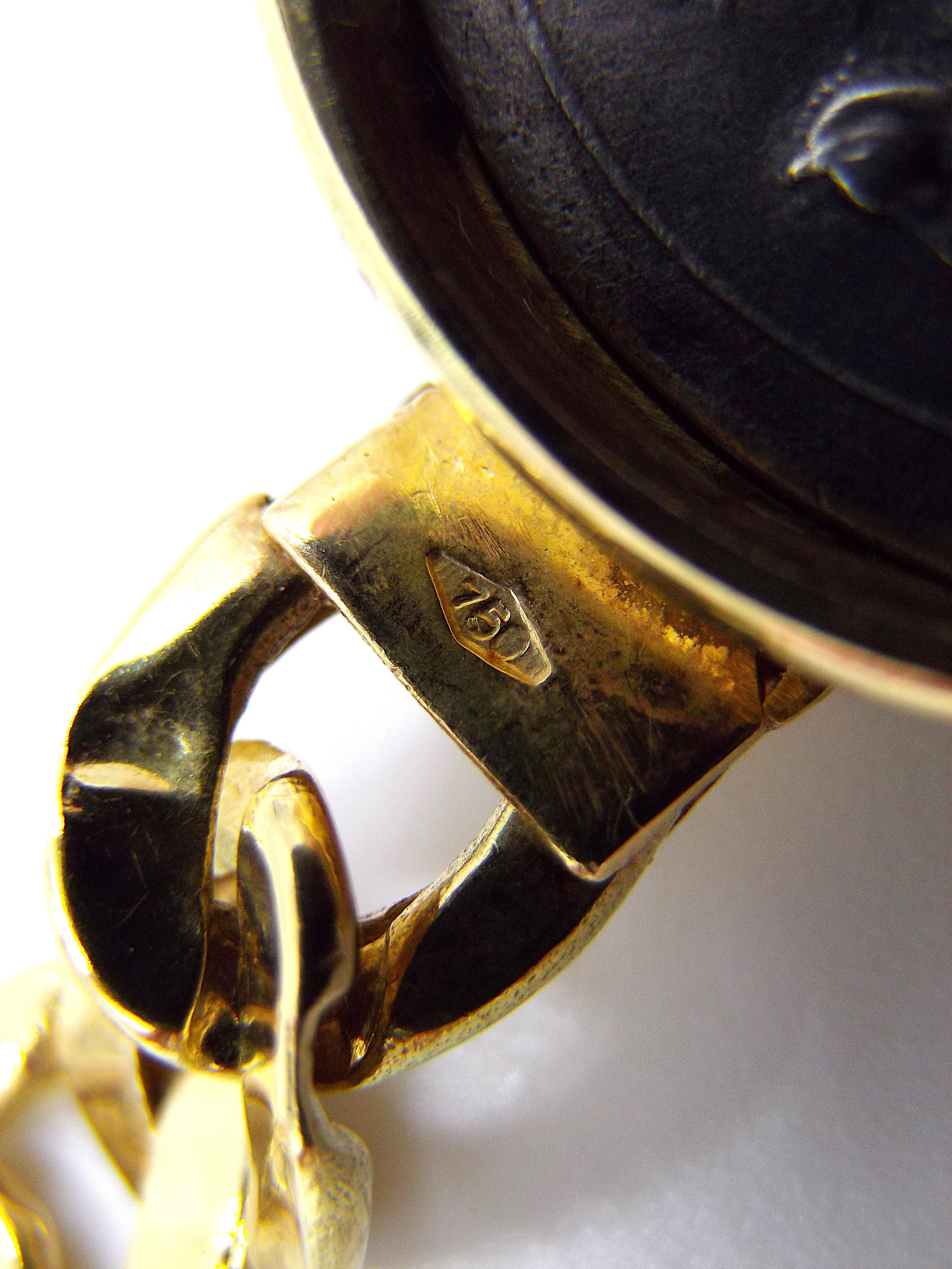 Chaîne collier italienne à pièces en or jaune 18 carats des années 1980 Pour femmes en vente