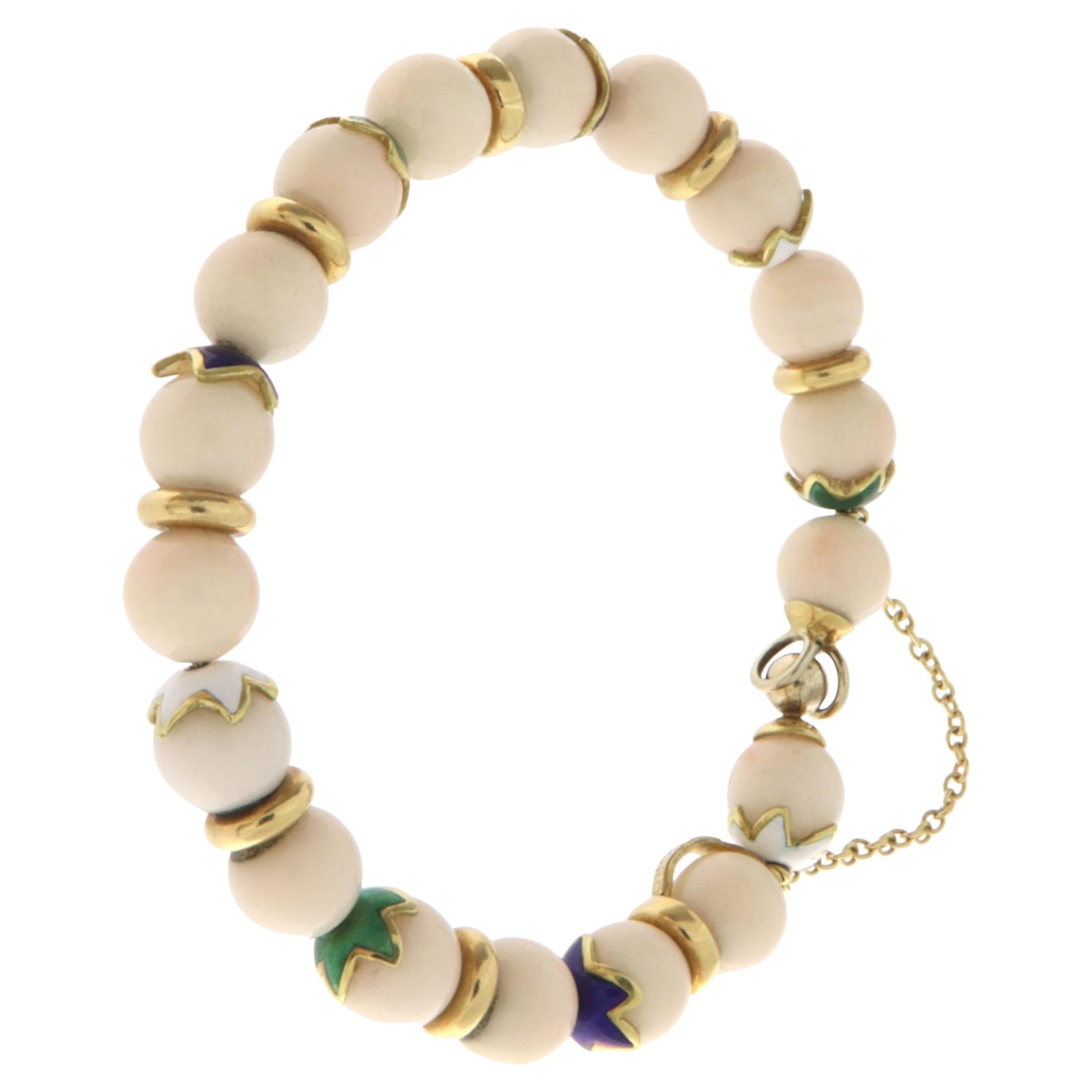 Italienisches 18k Gelbgold Korallen Perlenarmband mit Emaille, 37.10g im Angebot