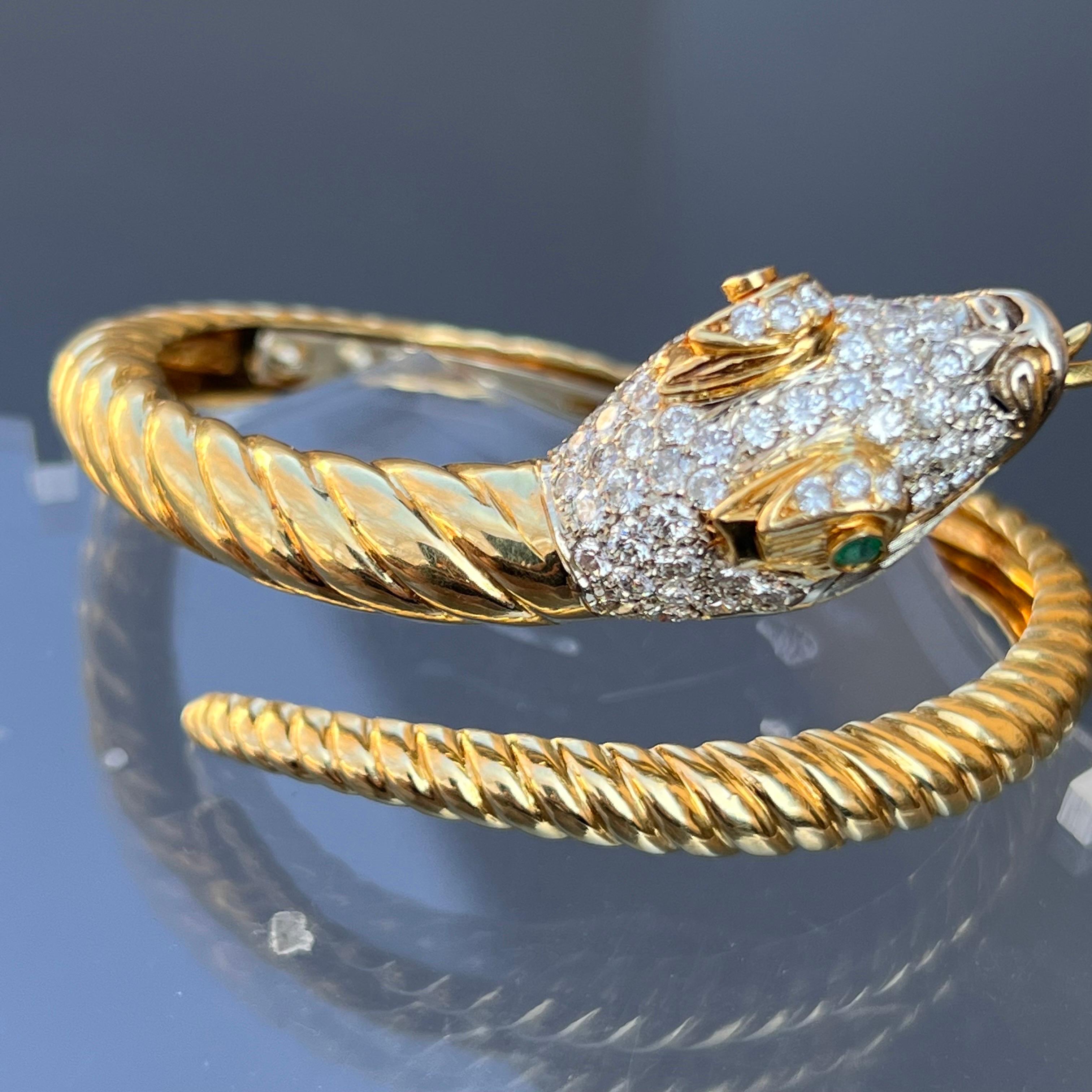 Italian 18k Yellow Gold Diamond Emerald Serpent Snake Hinged Bangle For Sale 2