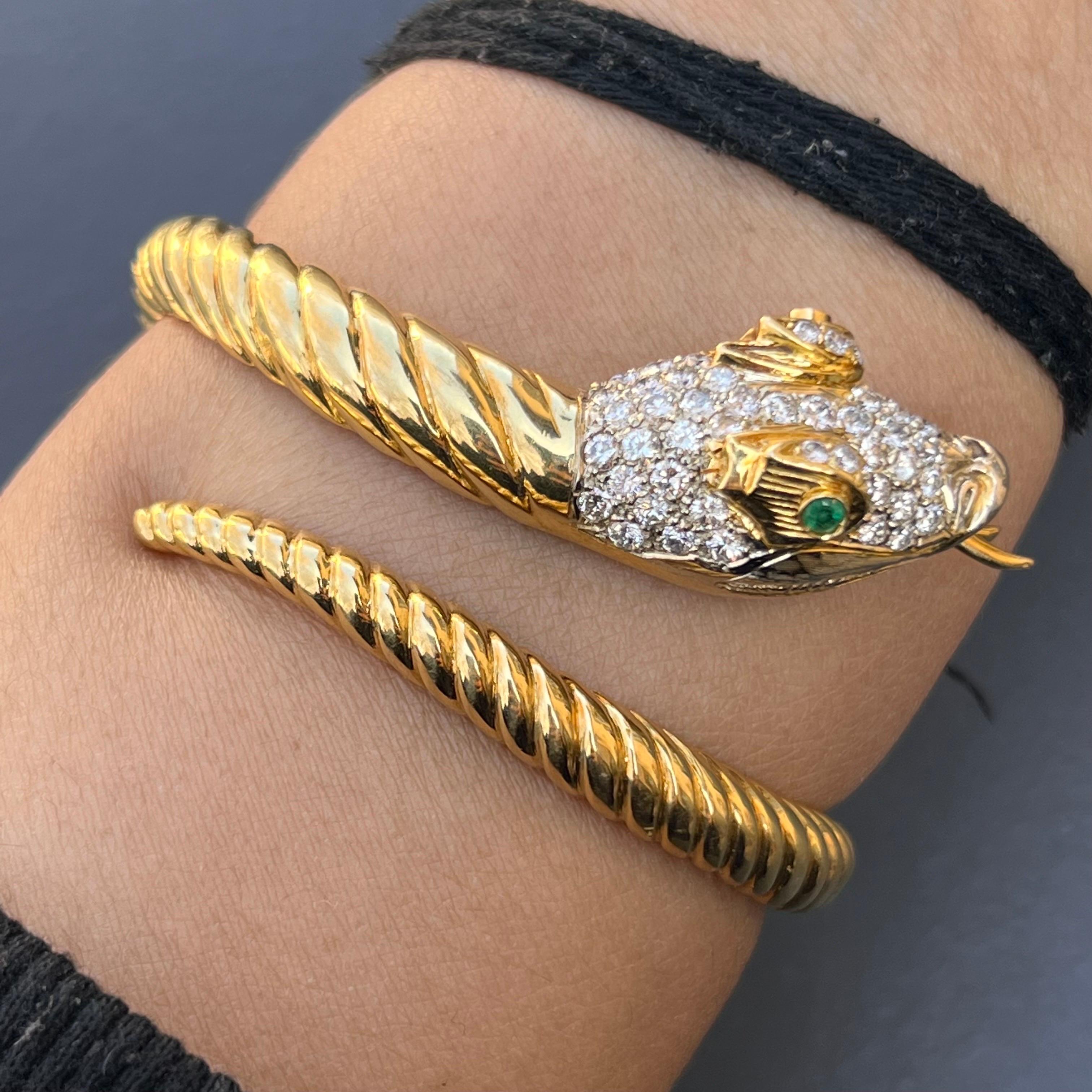 Italian 18k Yellow Gold Diamond Emerald Serpent Snake Hinged Bangle For Sale 5