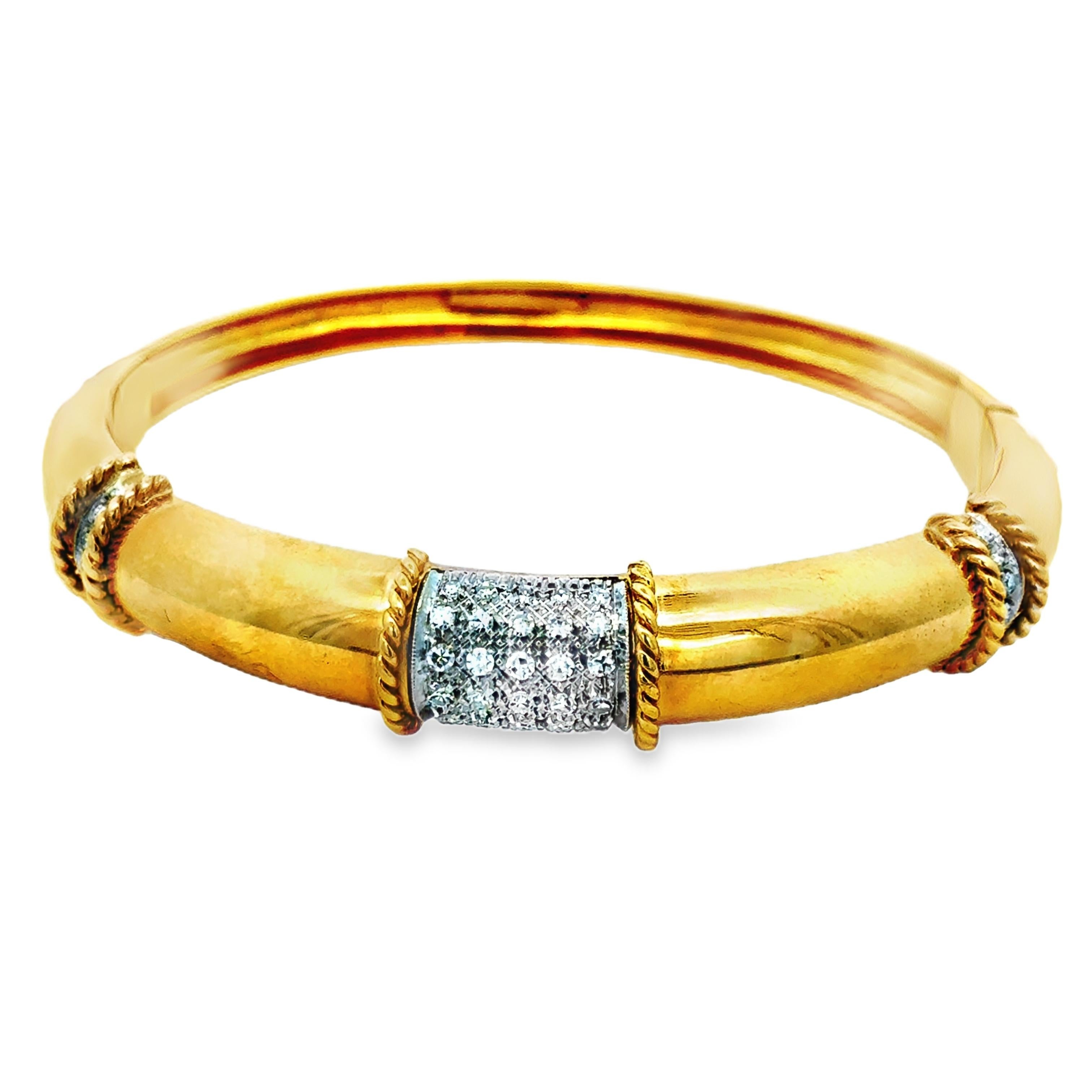 Round Cut Italian 18K Yellow Gold Diamond Pave Bangle Bracelet, 1.11 Carat For Sale