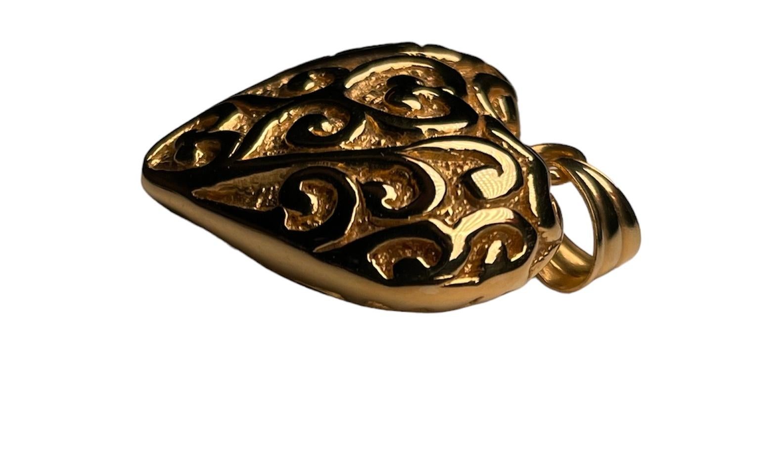 Women's or Men's Italian 18k Yellow Gold Heart Pendant For Sale