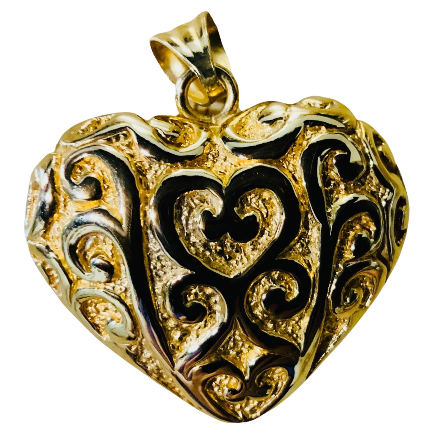 Italian 18k Yellow Gold Heart Pendant For Sale