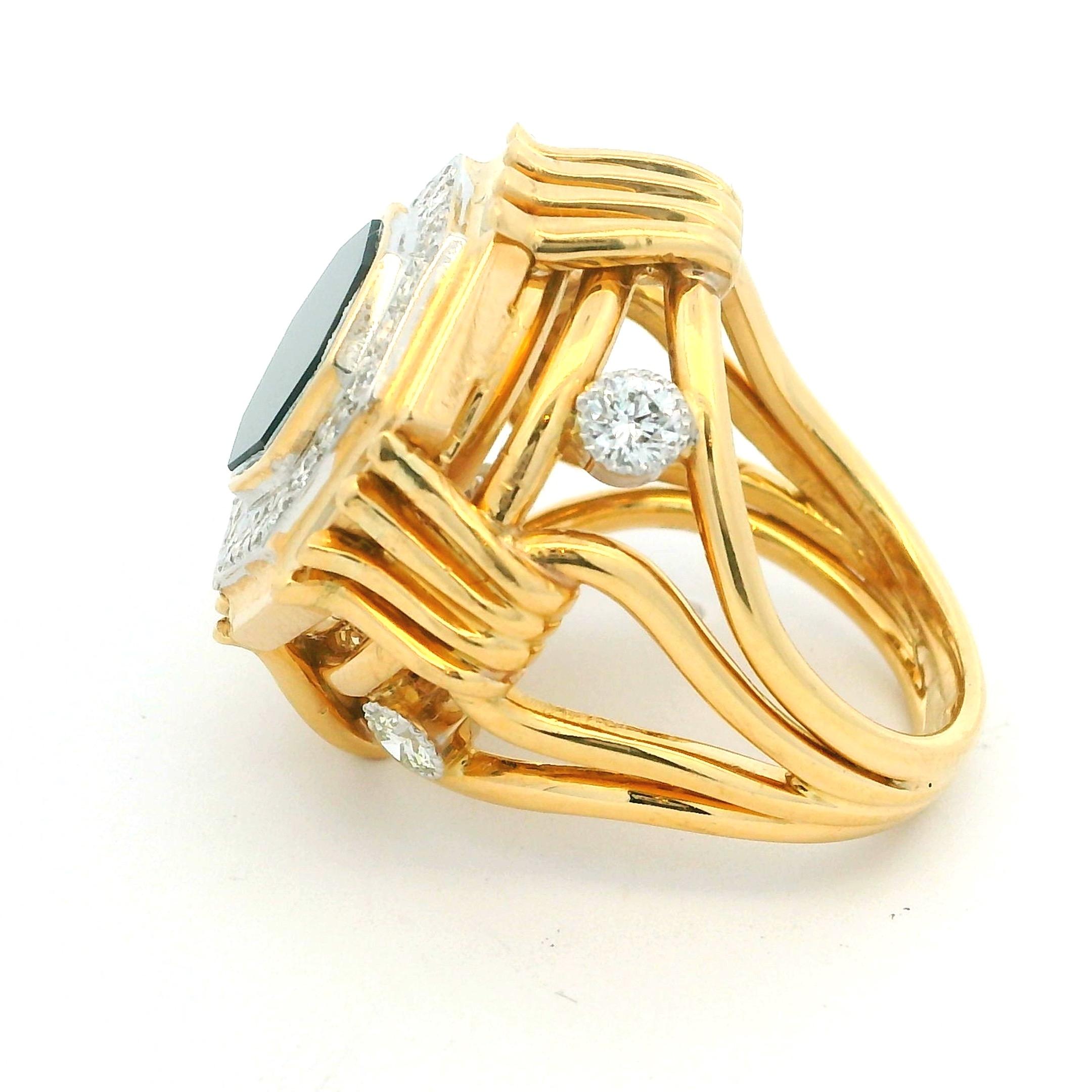 1970s Geometric Onyx & Diamond Cocktail Ring in 14K Gold For Sale 3