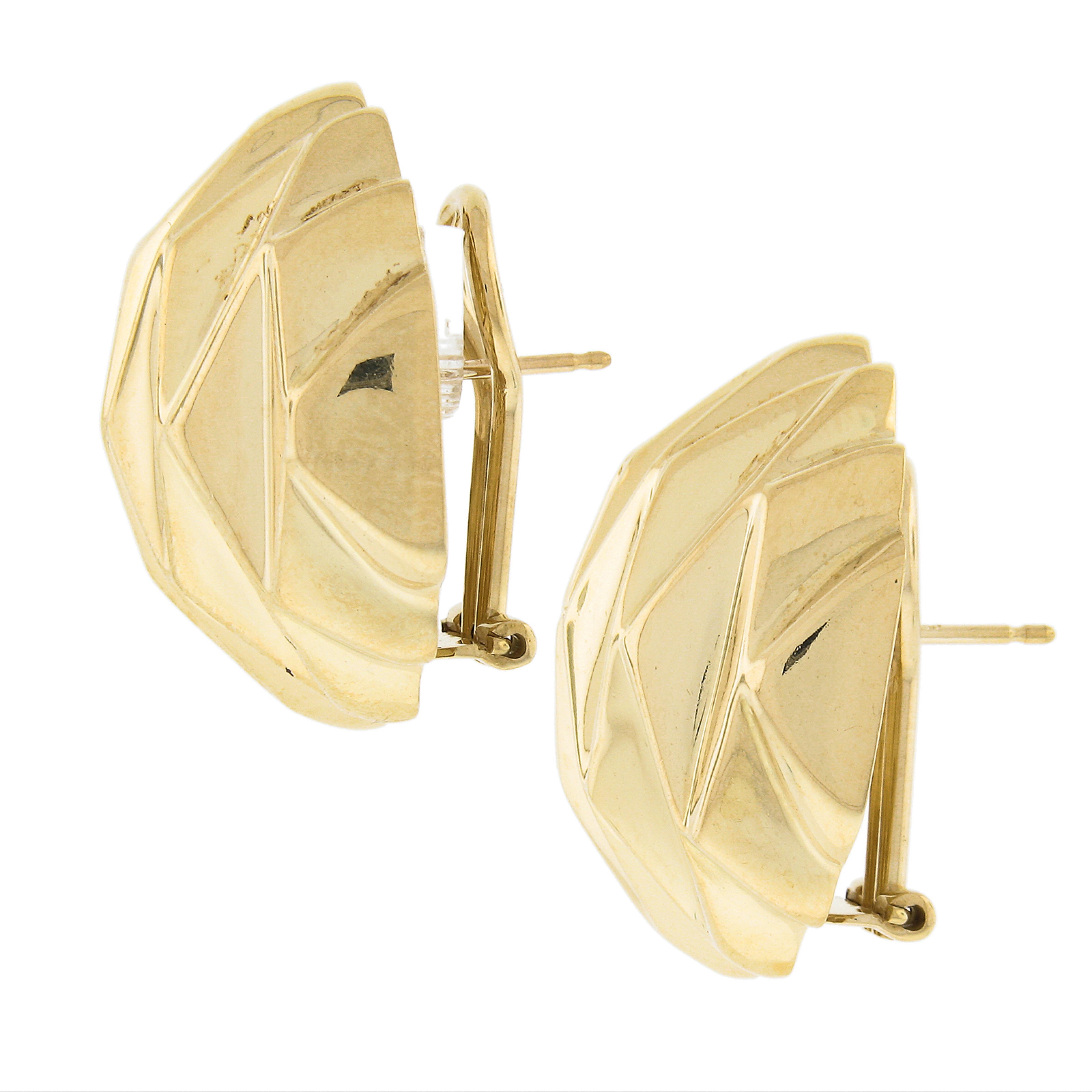 Italian 18k Yellow Gold Large Faceted Textured Round Omega Back Button Earrings In Excellent Condition For Sale In Montclair, NJ