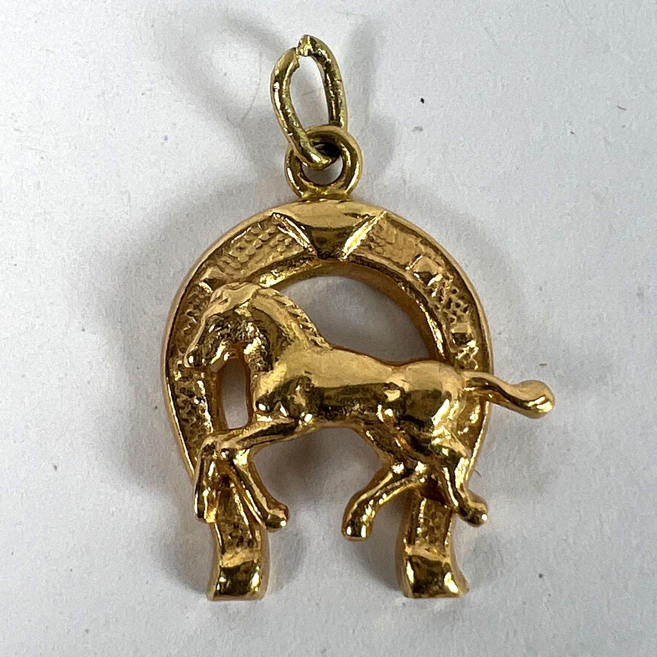 Italian 18K Yellow Gold Lucky Horseshoe Horse Charm Pendant en vente 8