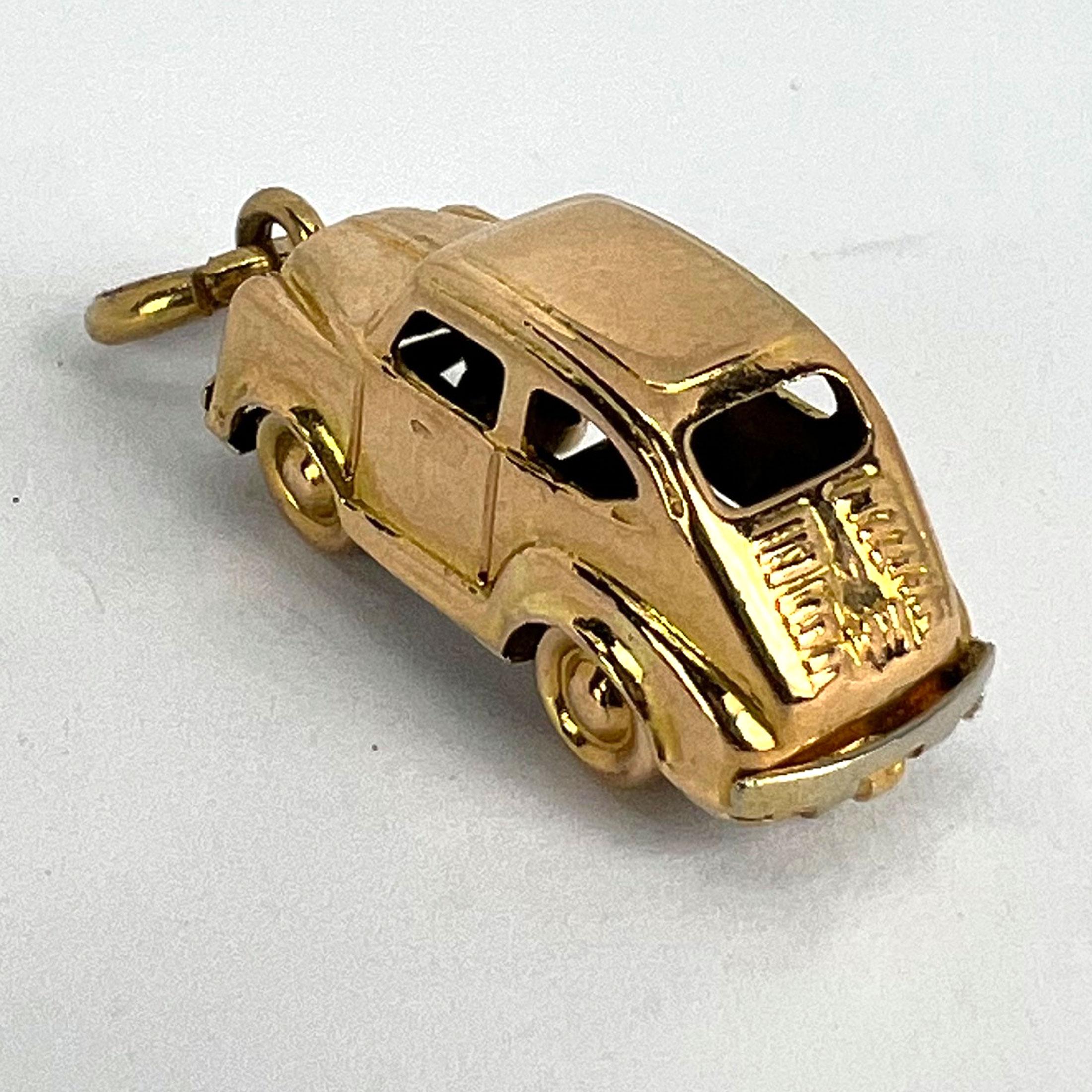 Italian 18K Yellow Gold Mechanical Saloon Car Charm Pendant For Sale 10