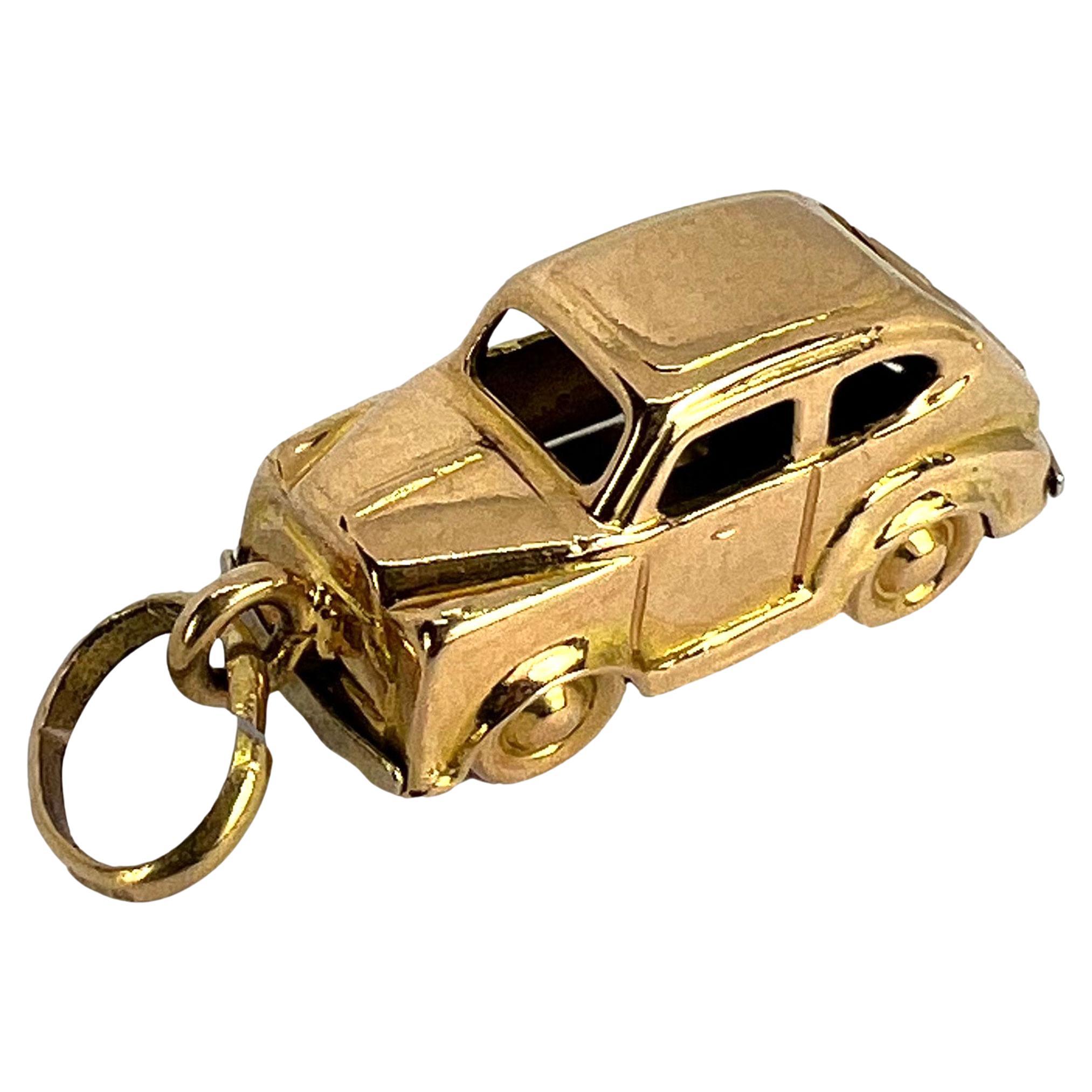 Italian 18K Yellow Gold Mechanical Saloon Car Charm Pendant For Sale