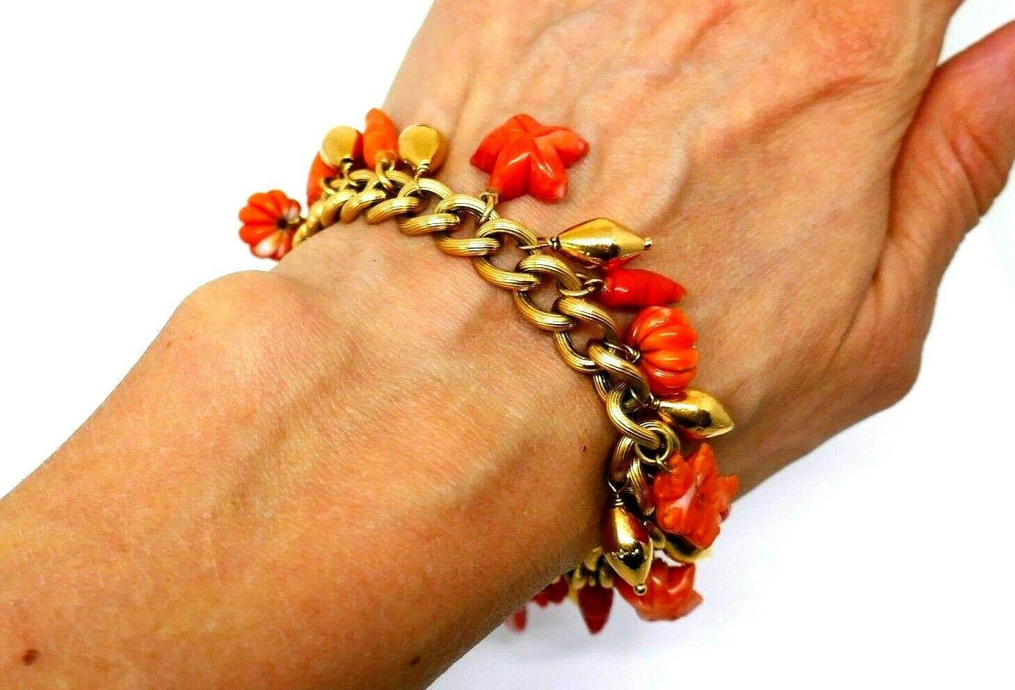 Italian 18k Yellow Gold Mediterranean Coral Charm Bracelet In Excellent Condition In Beverly Hills, CA