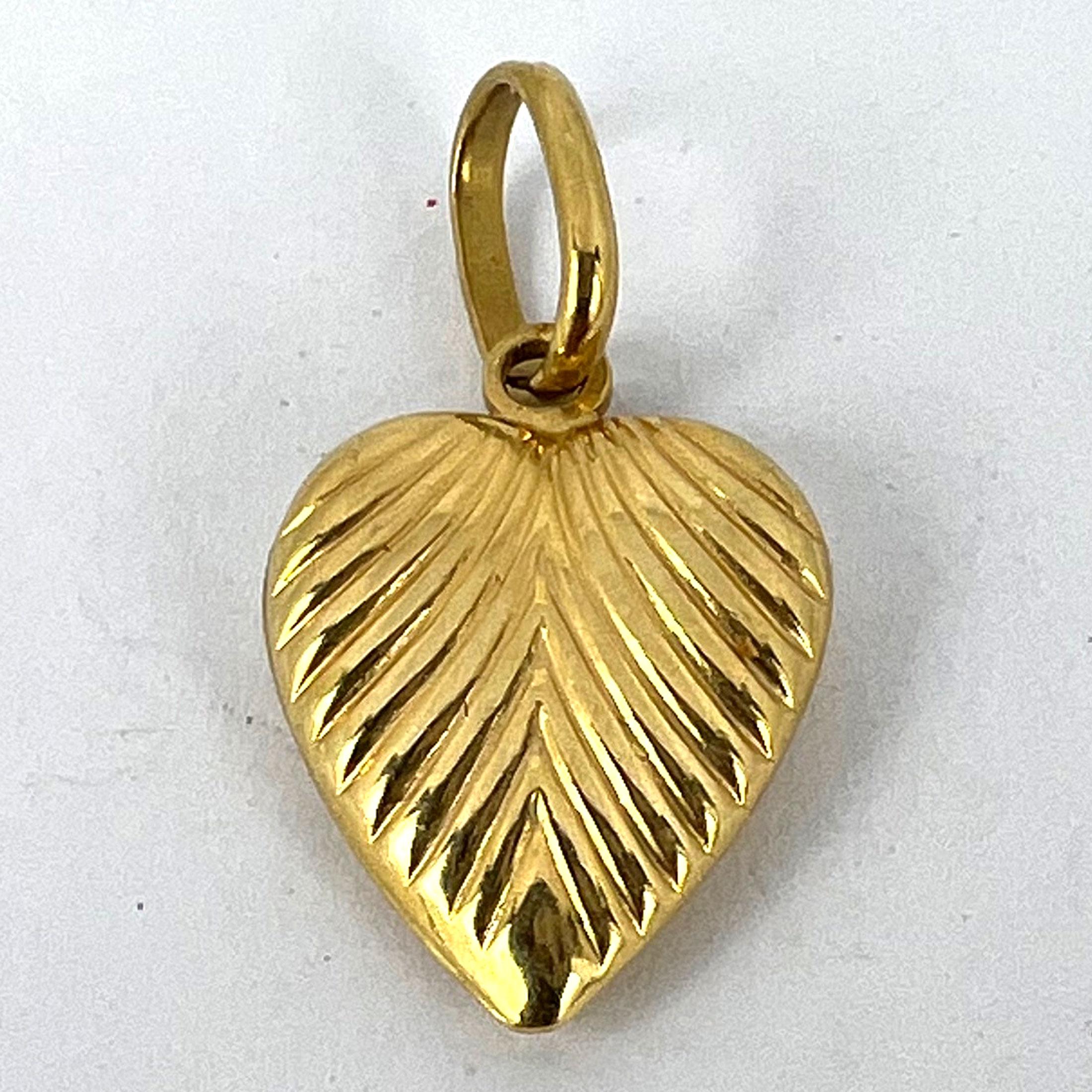 Italian 18K Yellow Gold Puffy Heart Charm Pendant For Sale 8