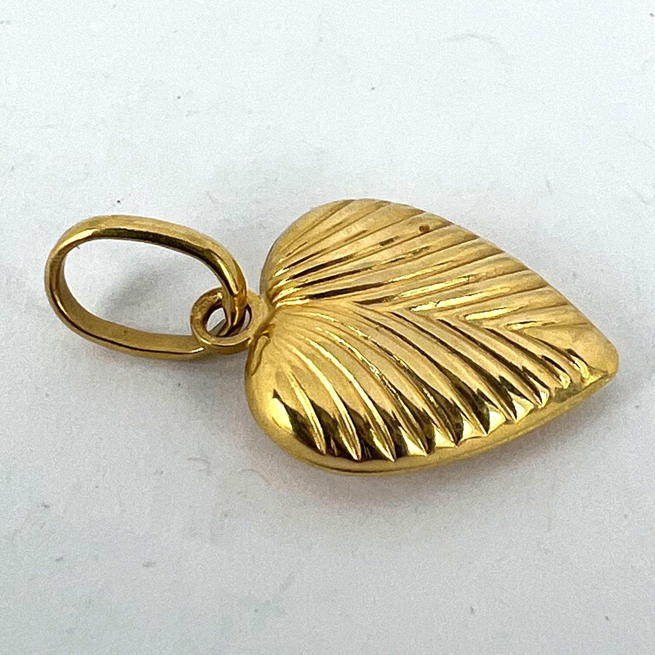 Italian 18K Yellow Gold Puffy Heart Charm Pendant For Sale 10