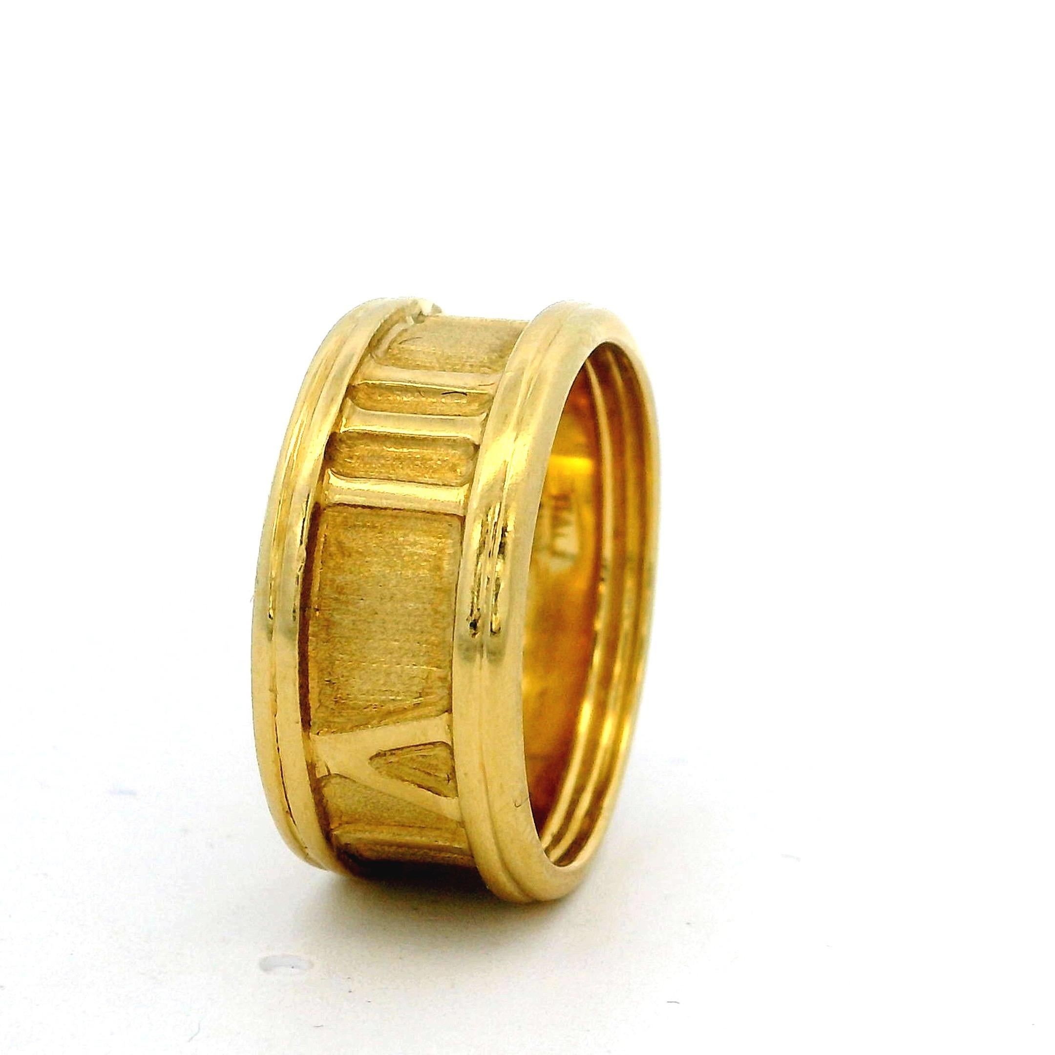 Italian 18K Yellow Gold Roman Numeral Band Ring For Sale 6