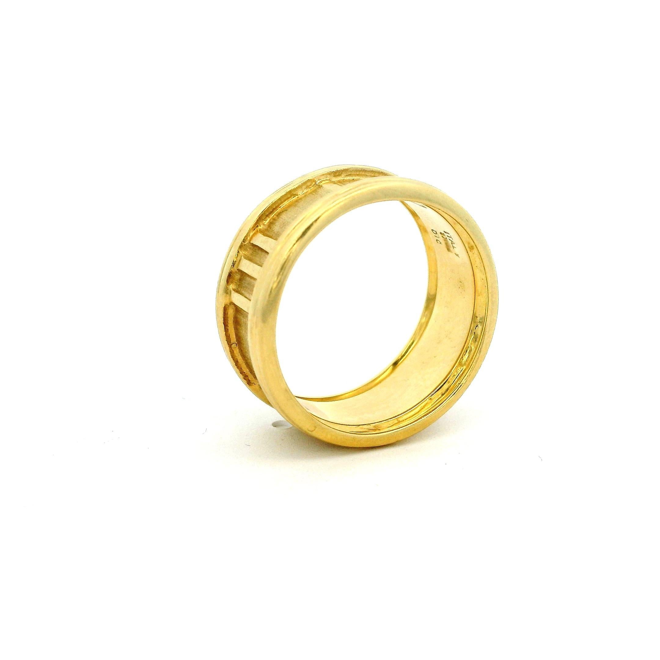 Italian 18K Yellow Gold Roman Numeral Band Ring For Sale 1